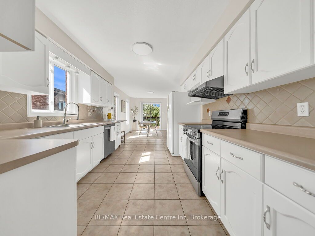 61 Moffatt Lane Property Photo 16