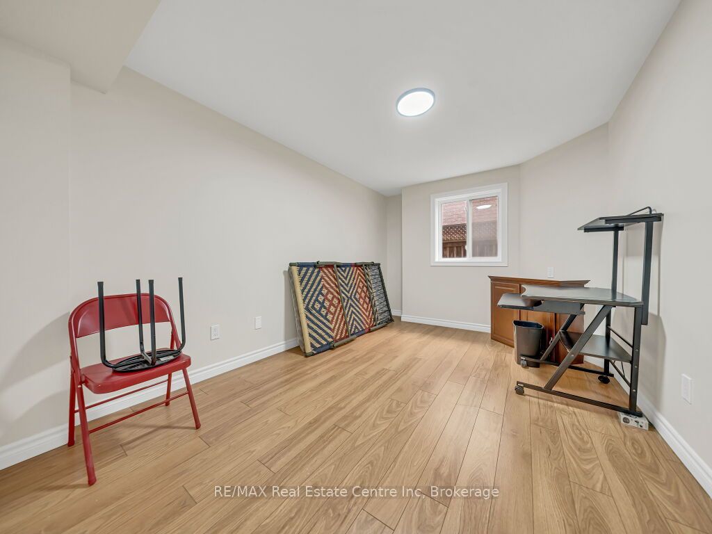 61 Moffatt Lane Property Photo 37