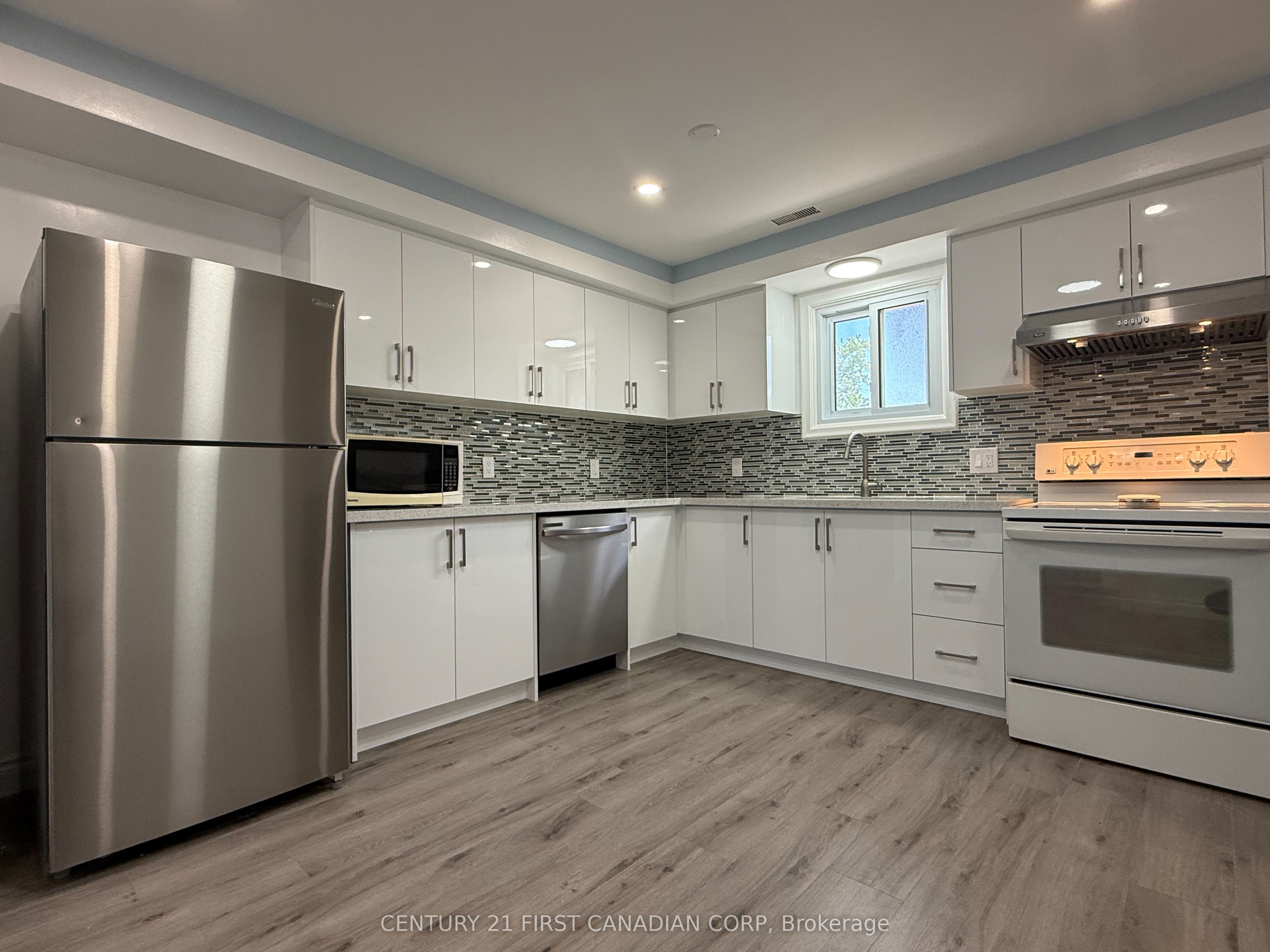 228 Burnside Drive 3 Property Photo 8