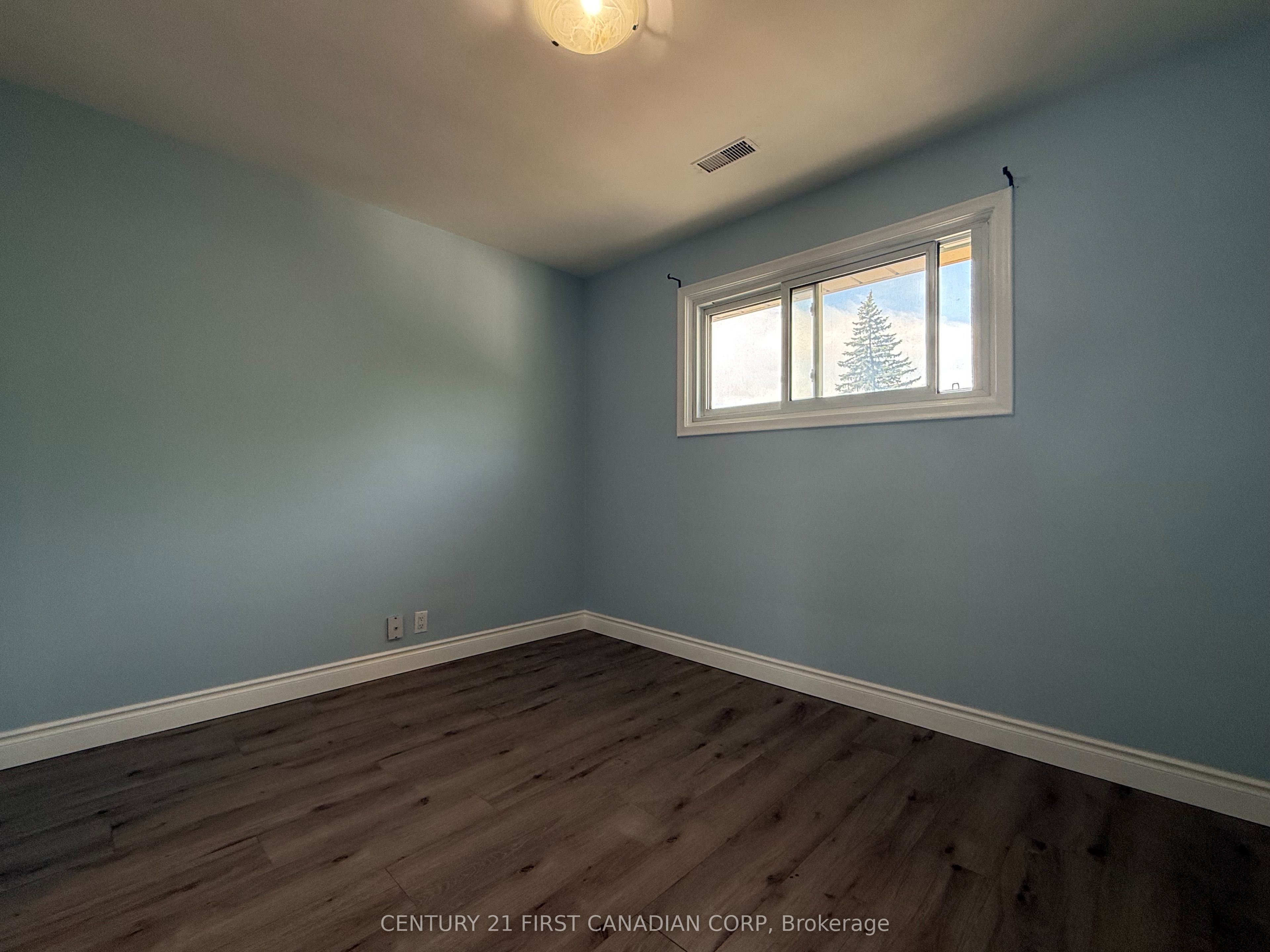 228 Burnside Drive 3 Property Photo 11