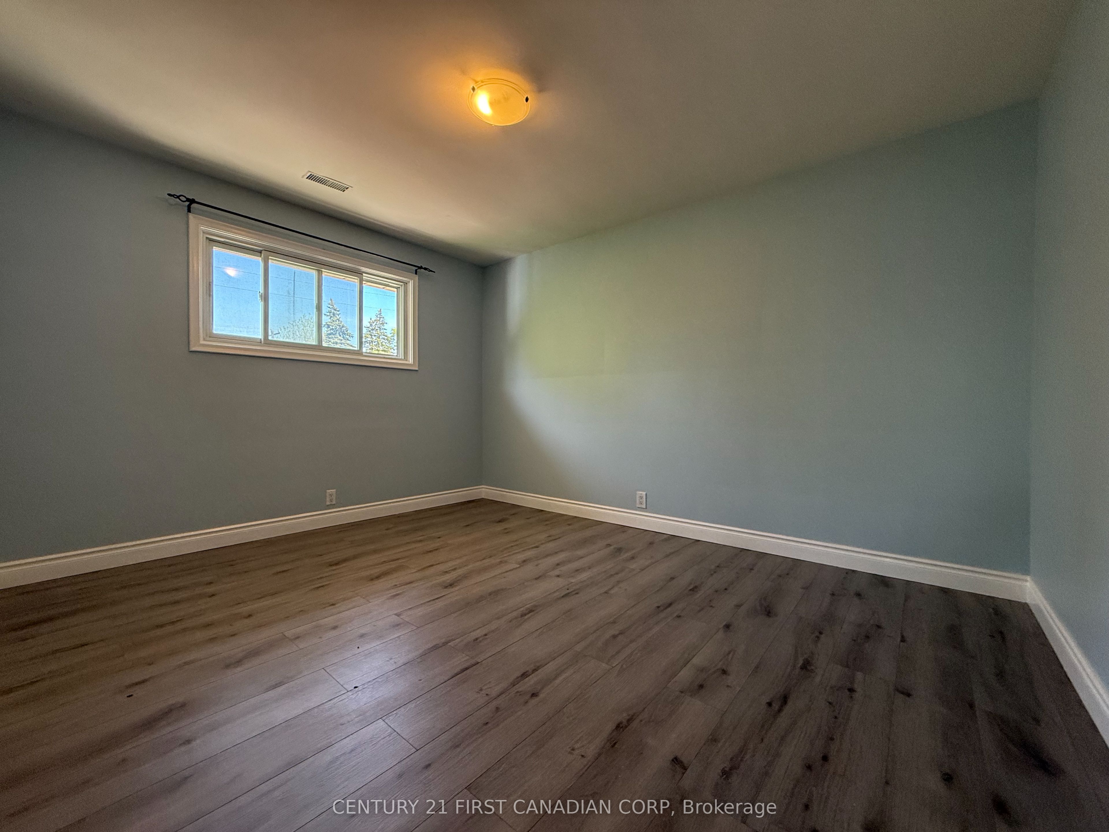 228 Burnside Drive 3 Property Photo 12