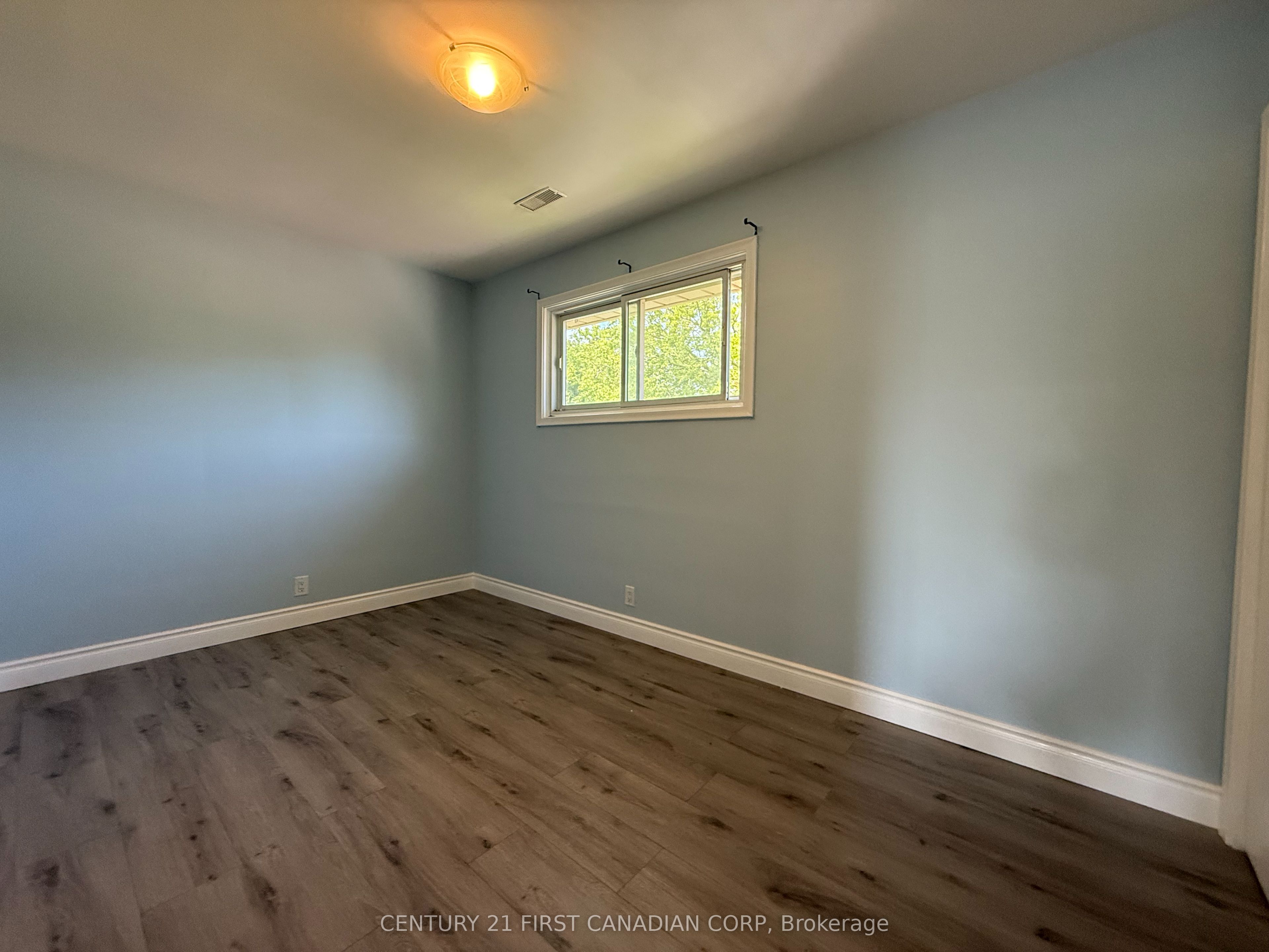 228 Burnside Drive 3 Property Photo 14