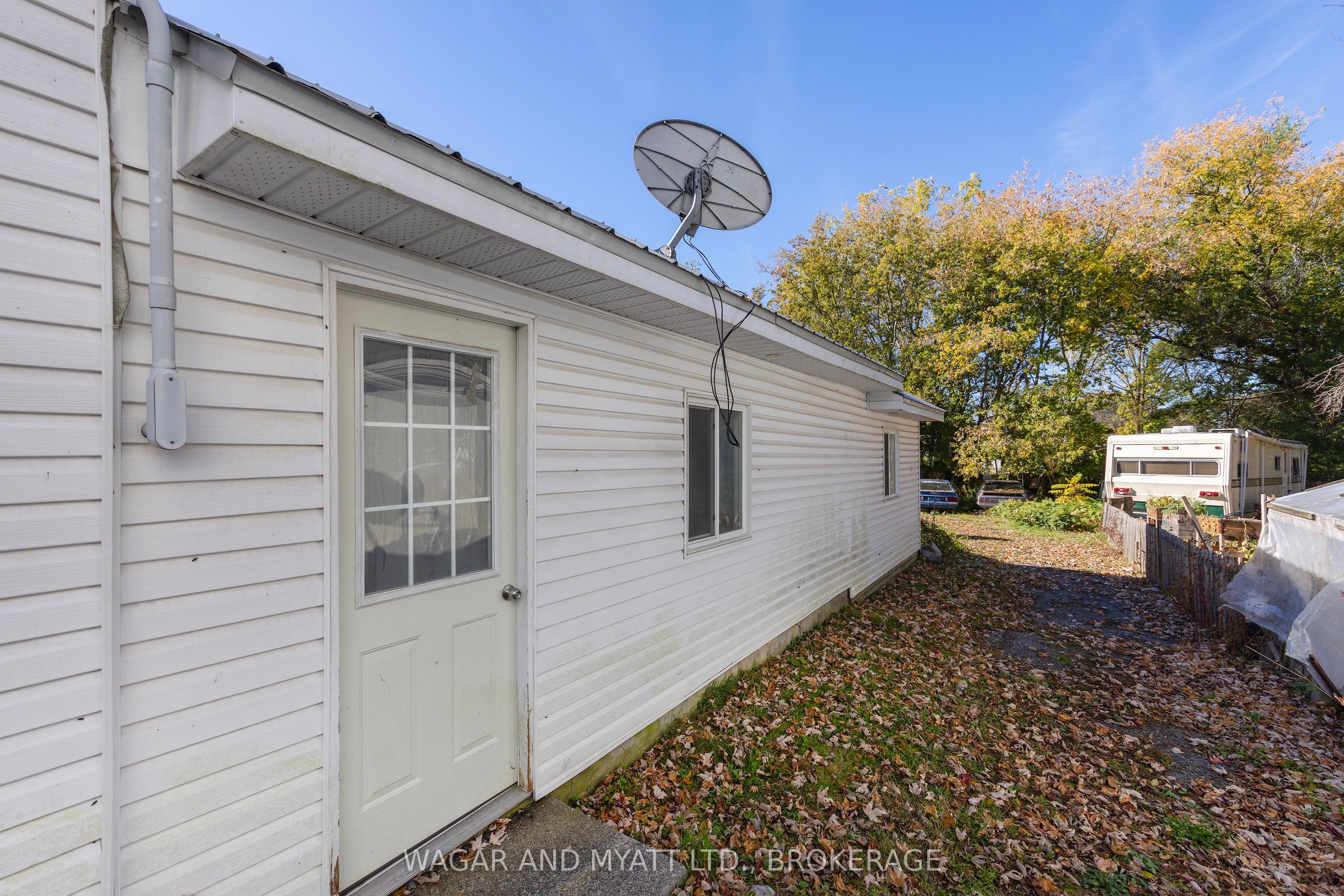 137 Green Street Property Photo 4