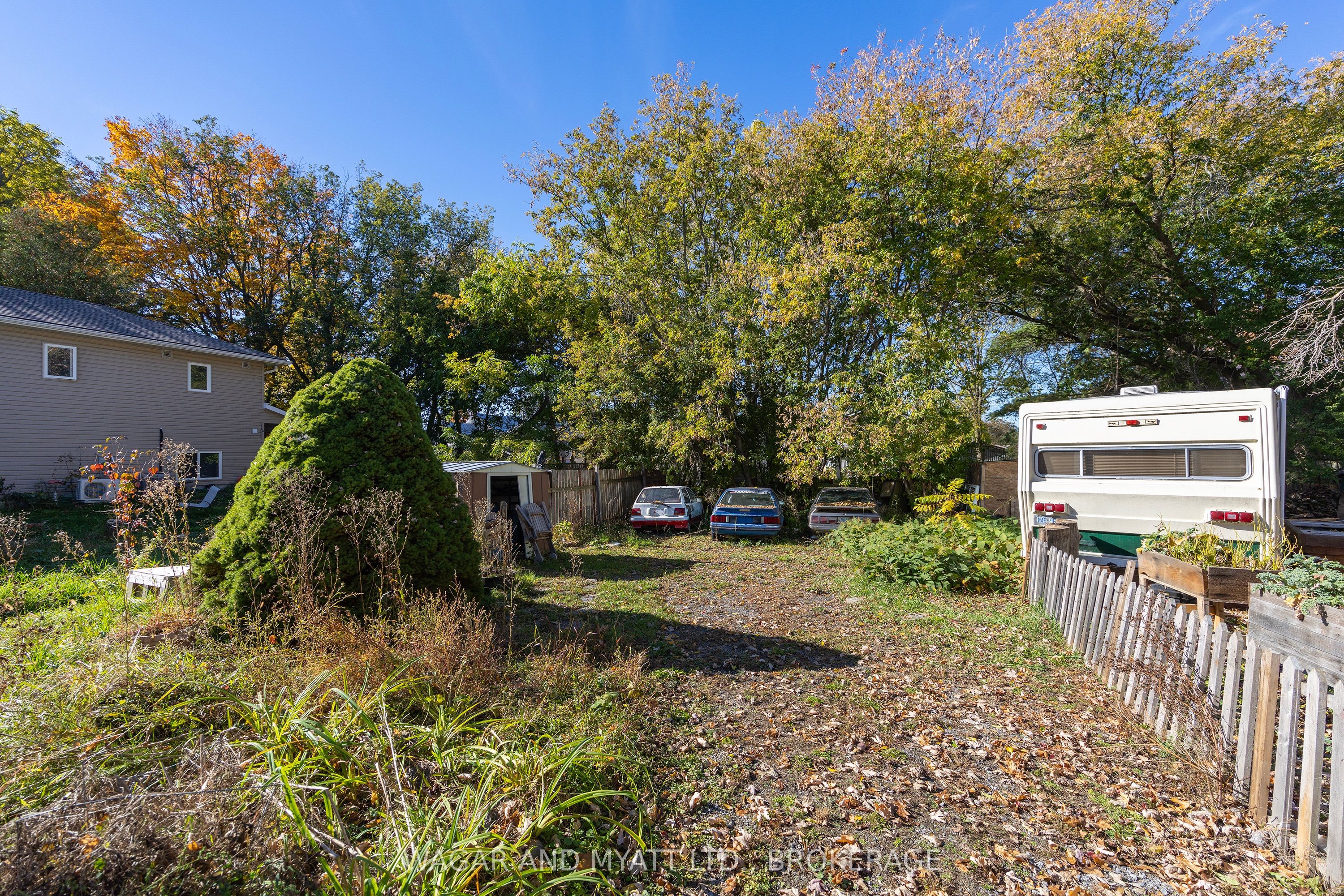 137 Green Street Property Photo 5
