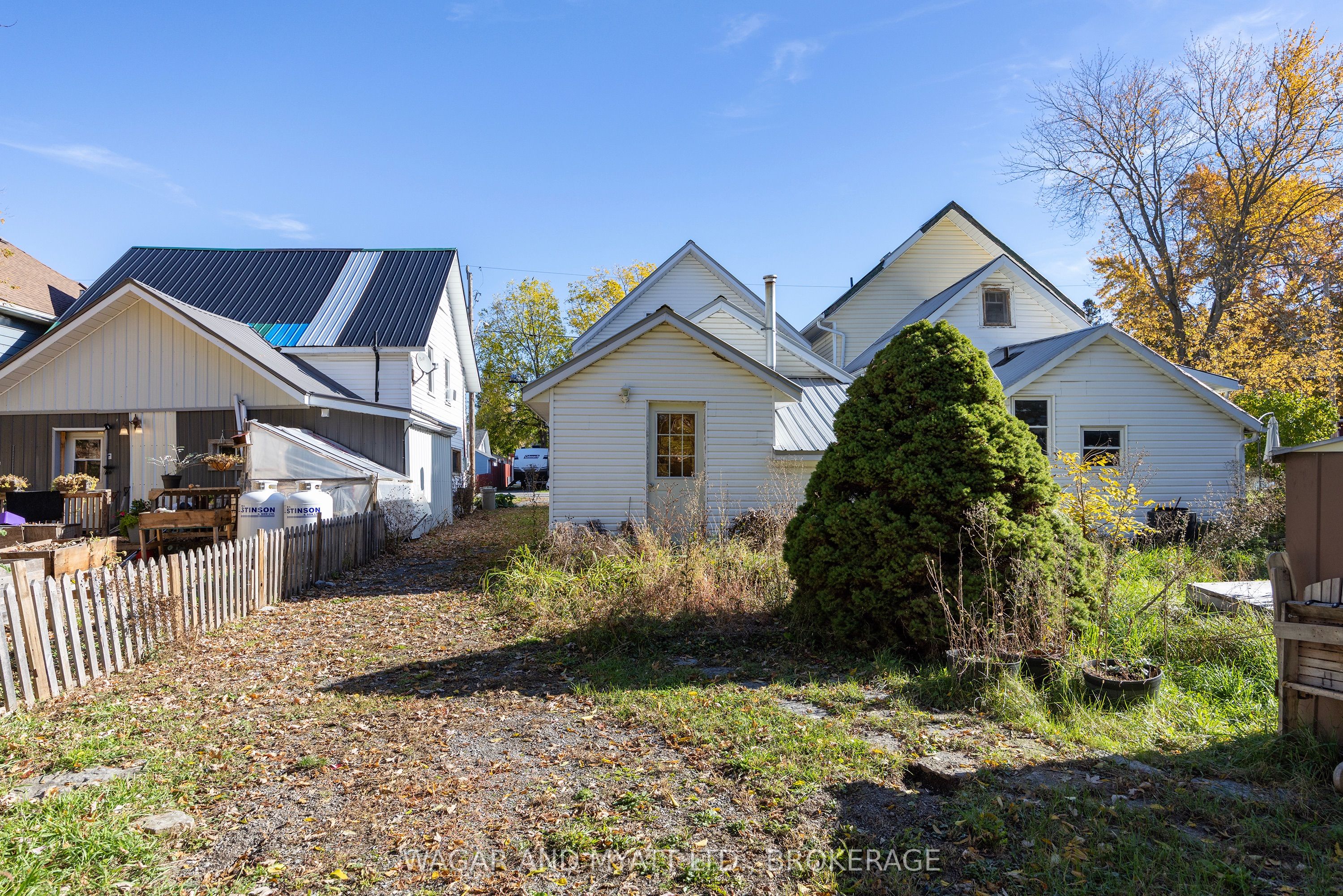 137 Green Street Property Photo 6
