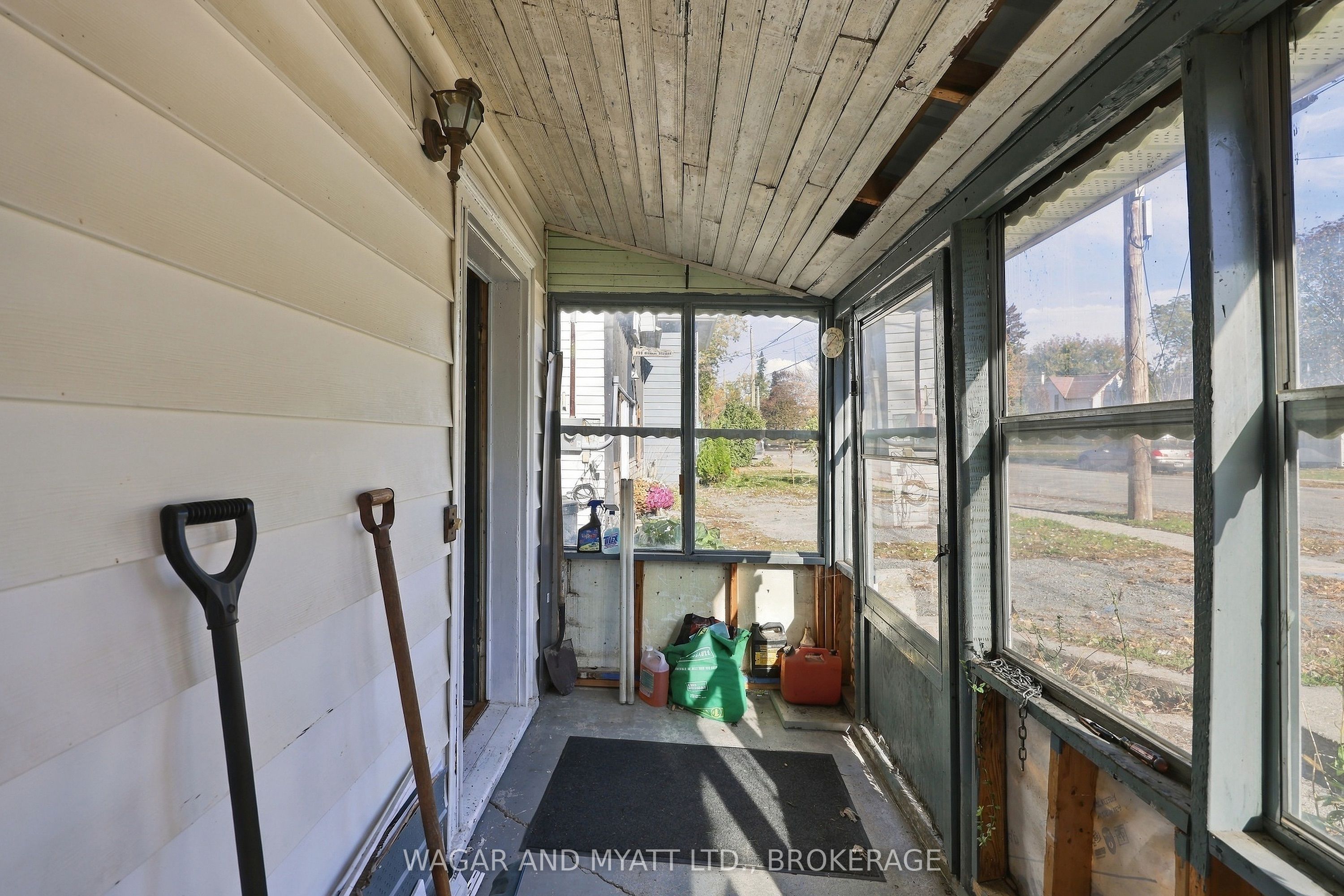 137 Green Street Property Photo 7