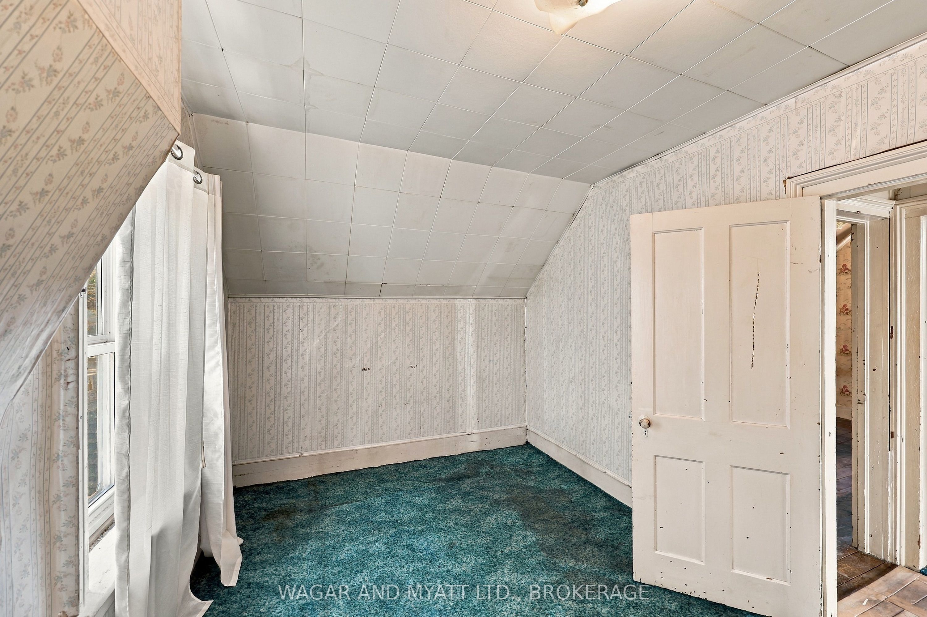 137 Green Street Property Photo 24