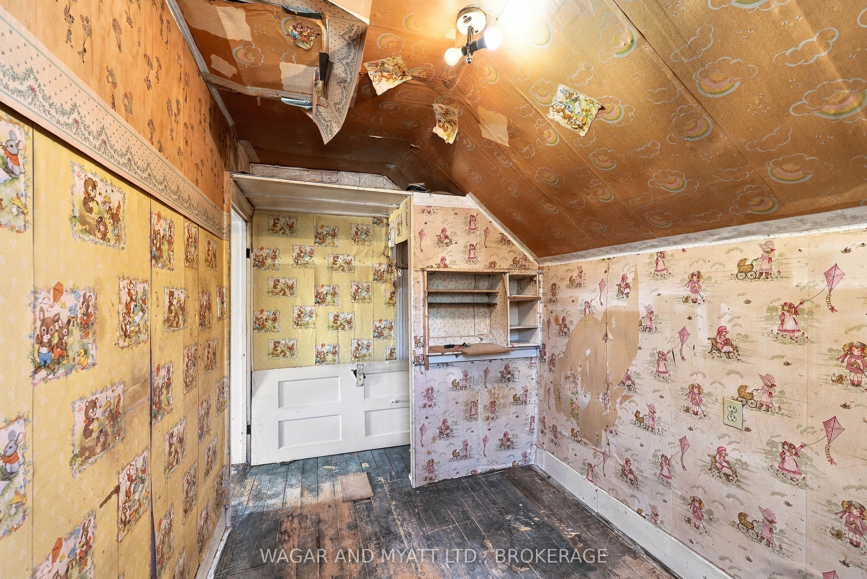137 Green Street Property Photo 25
