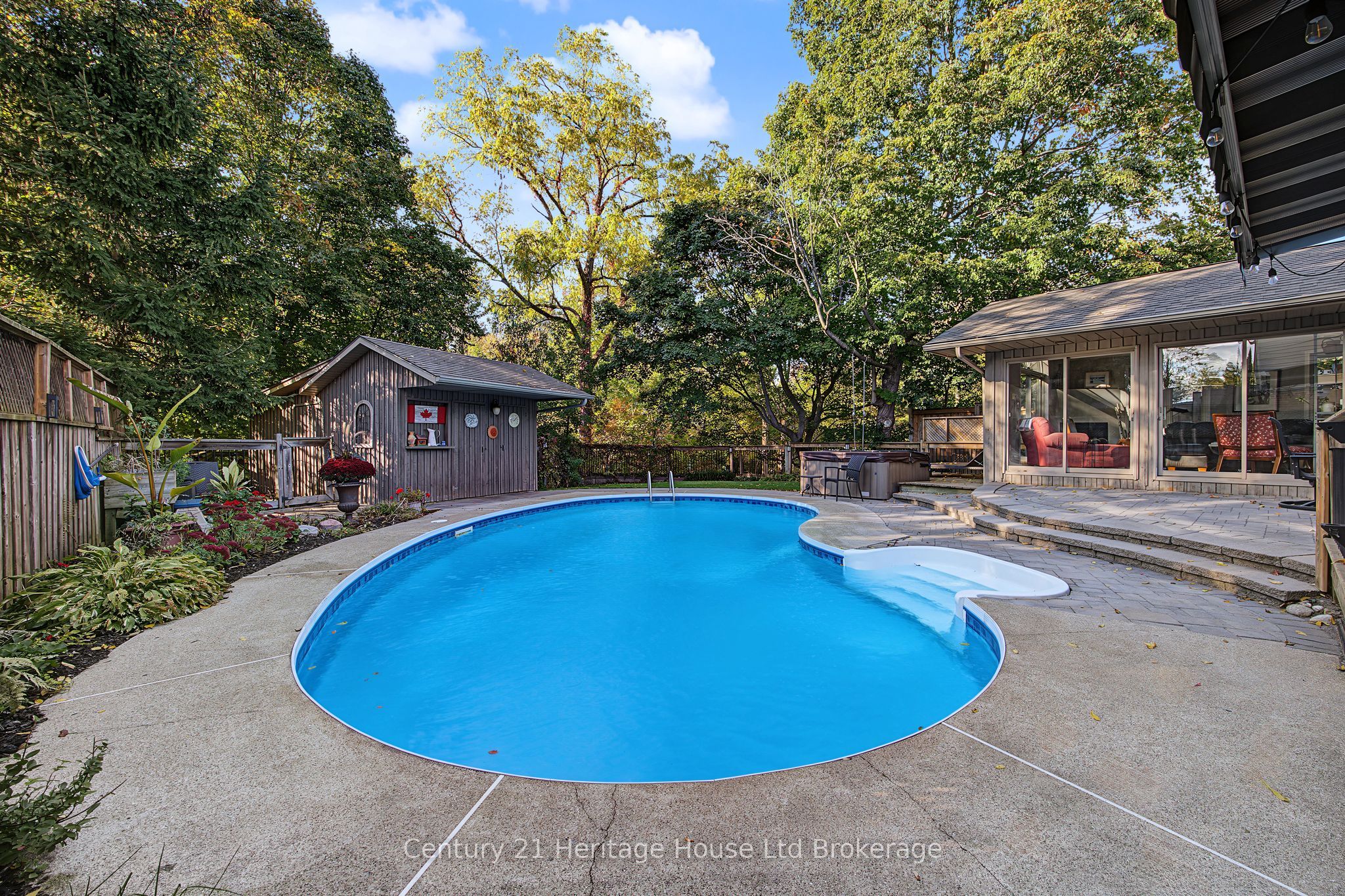 29 Devon Court Property Photo 4