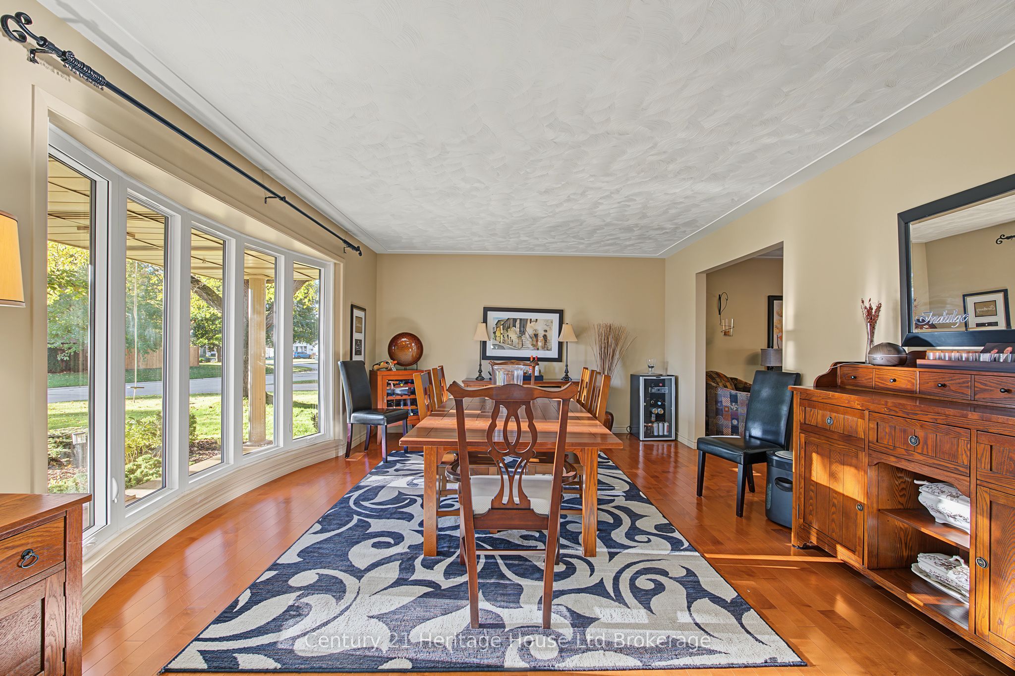 29 Devon Court Property Photo 5