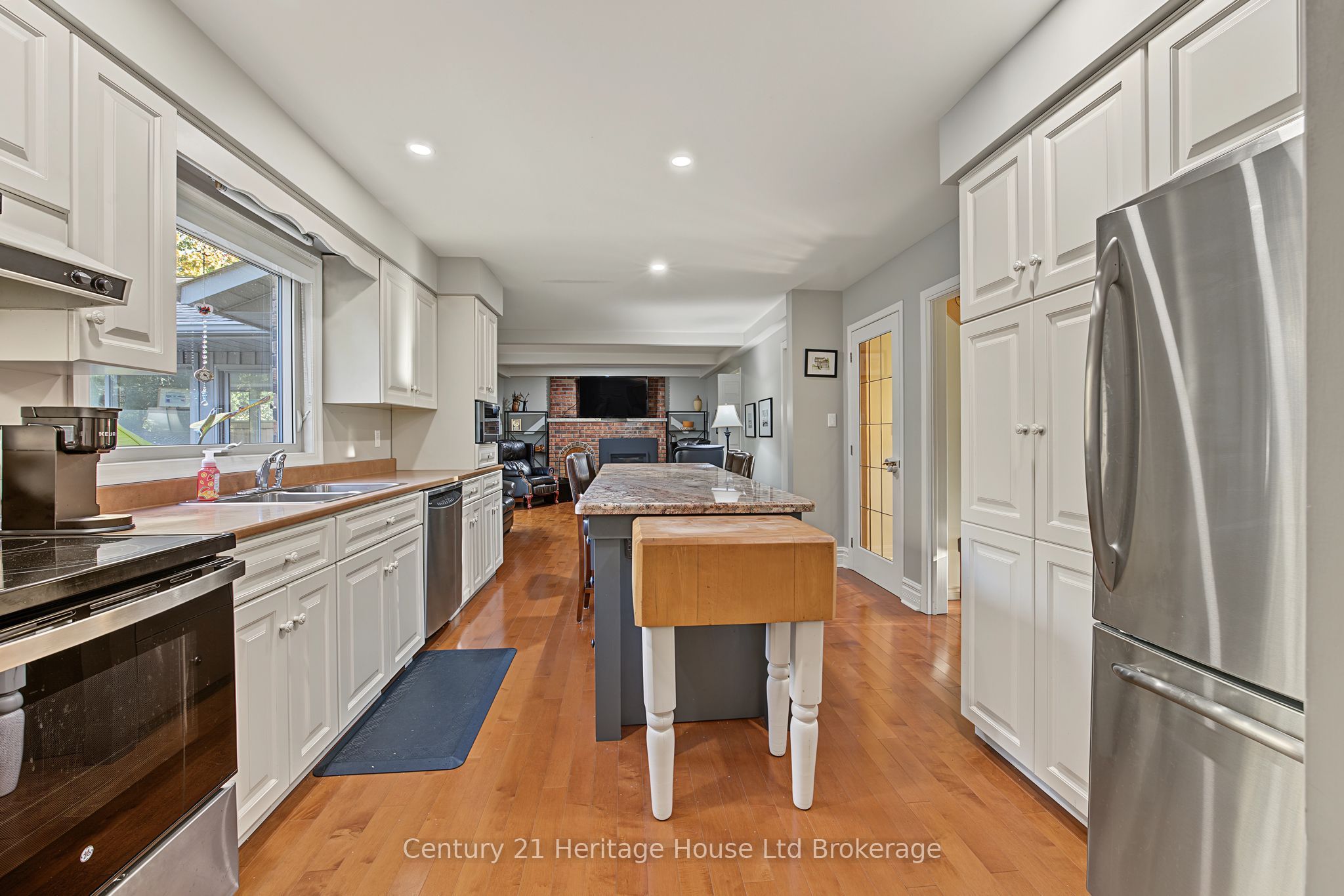 29 Devon Court Property Photo 8