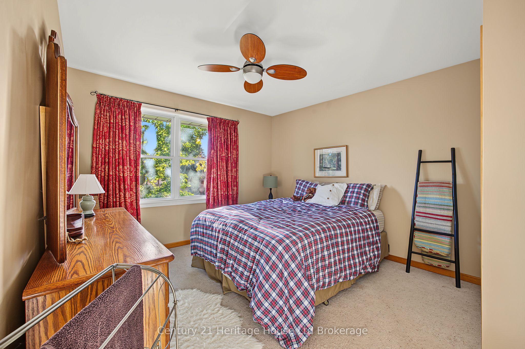 29 Devon Court Property Photo 18