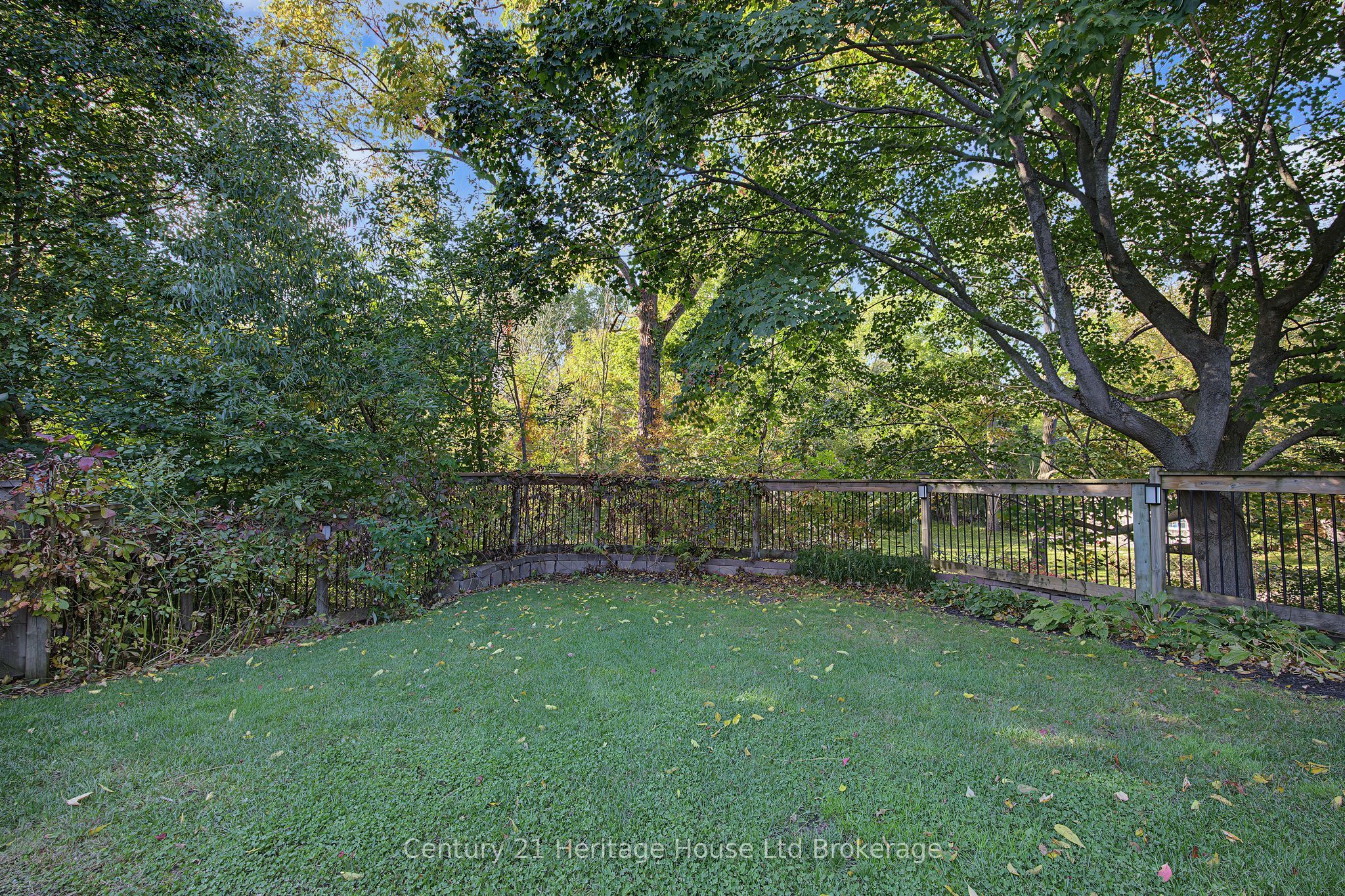 29 Devon Court Property Photo 31