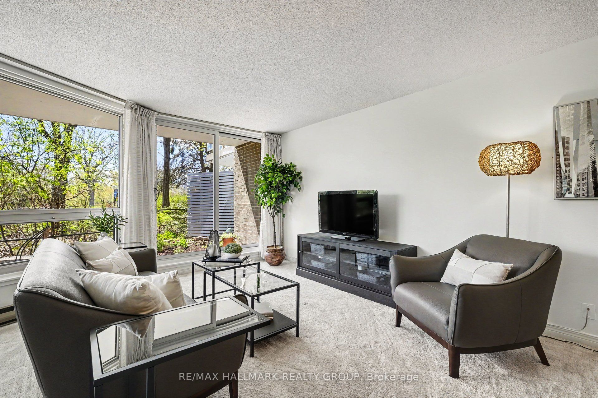 30 Charlevoix Street 103 Property Photo 8