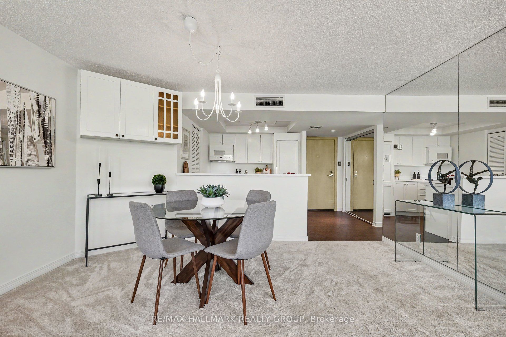 30 Charlevoix Street 103 Property Photo 10
