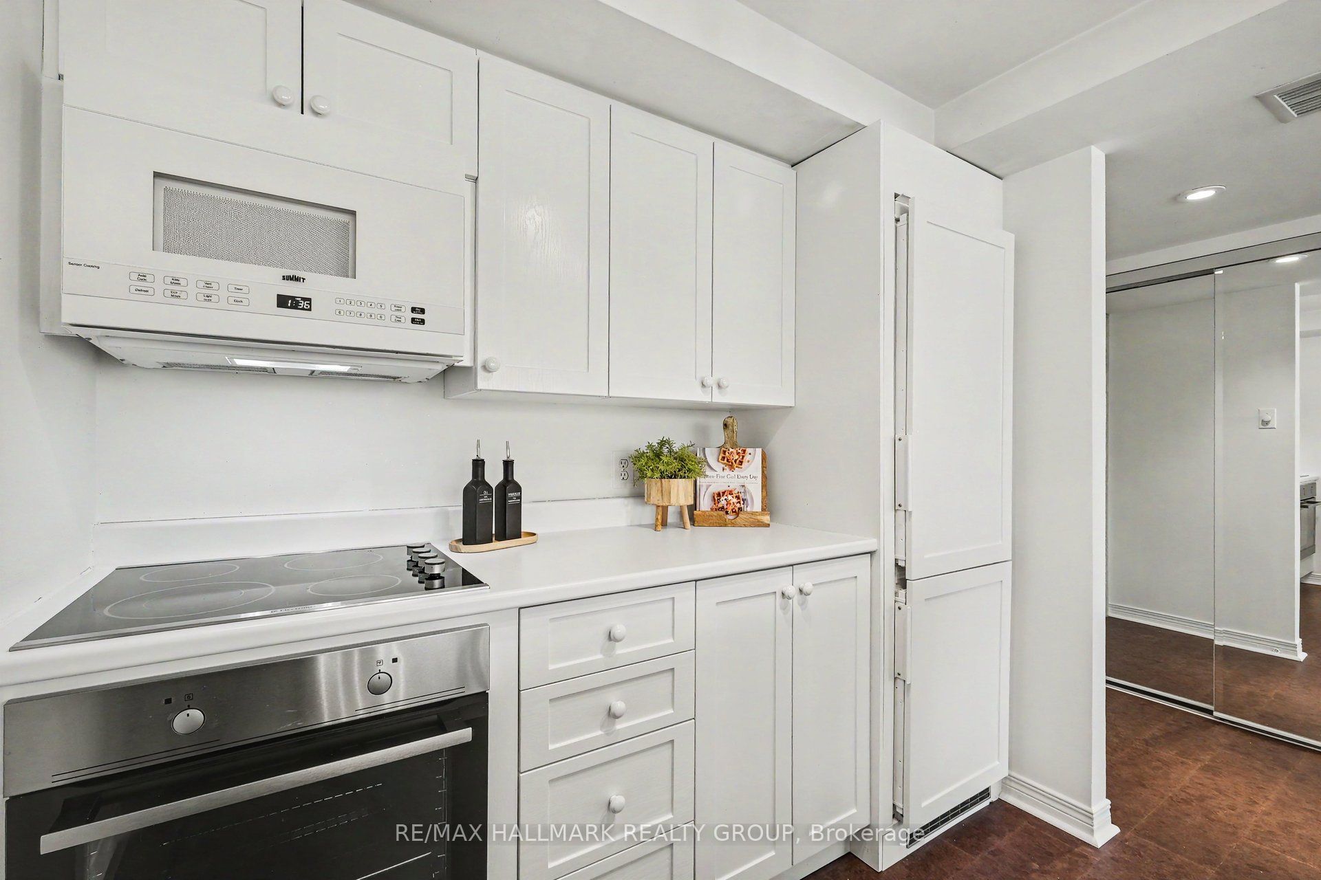 30 Charlevoix Street 103 Property Photo 13