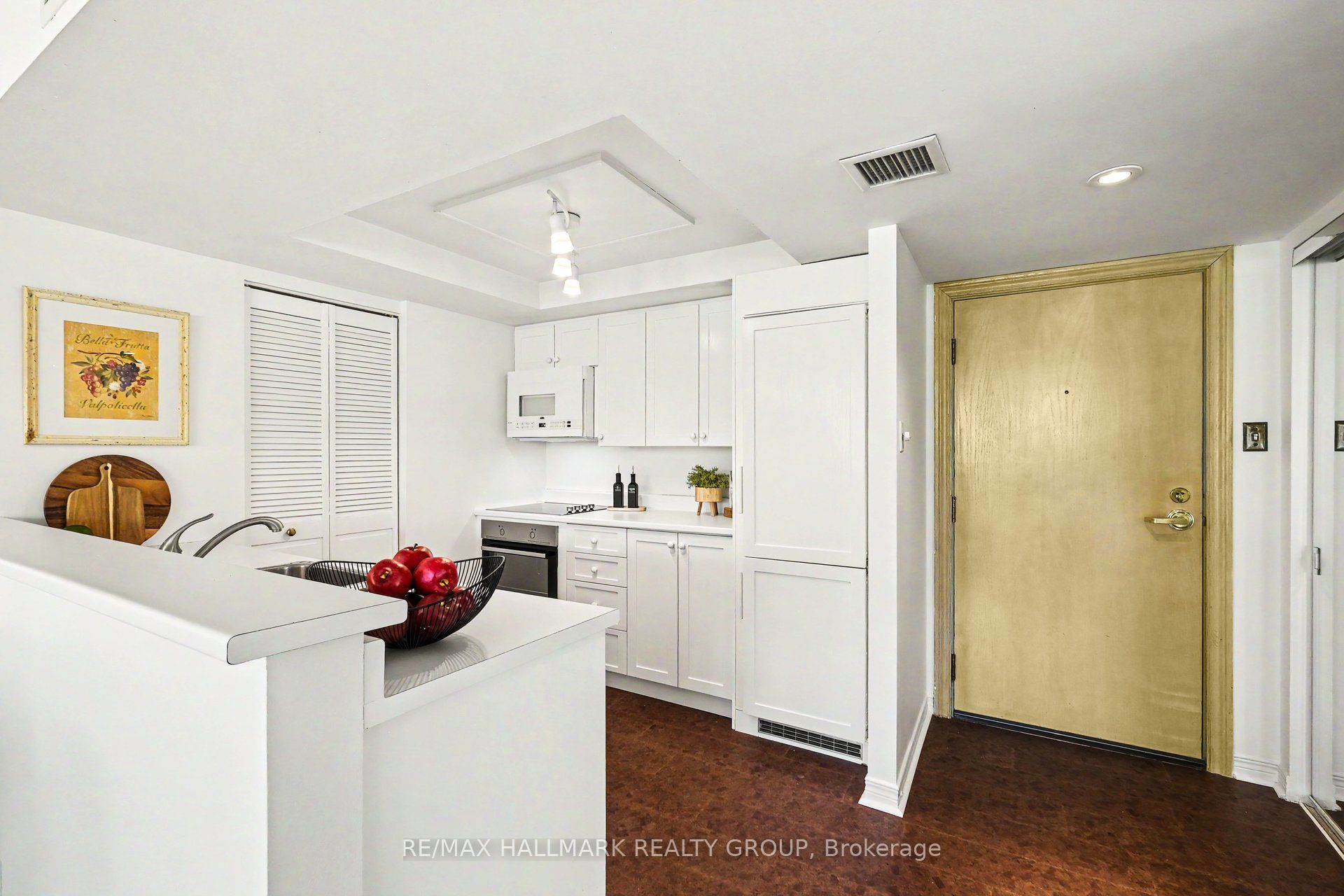 30 Charlevoix Street 103 Property Photo 14