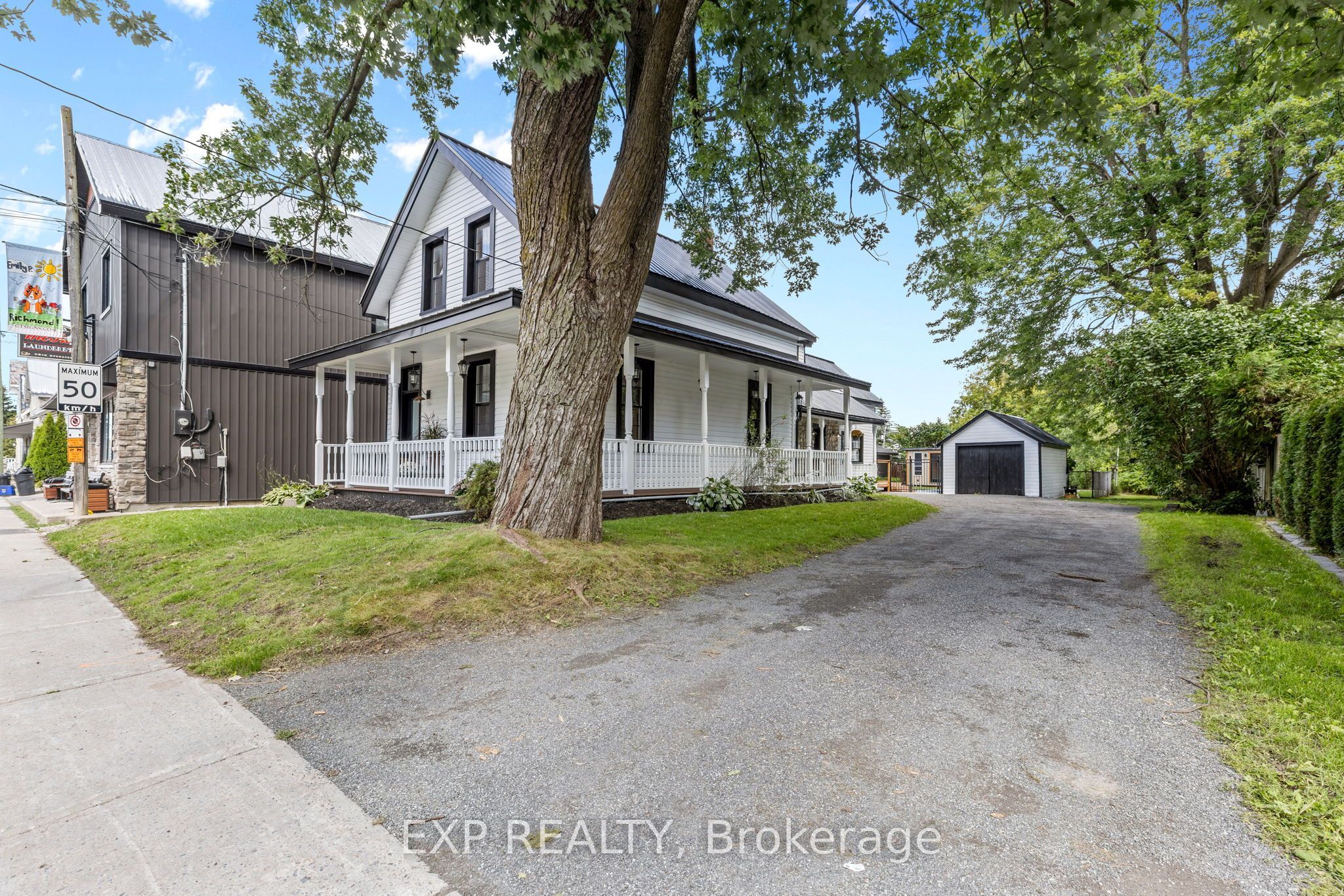 3465 MCBEAN Street Property Photo 1