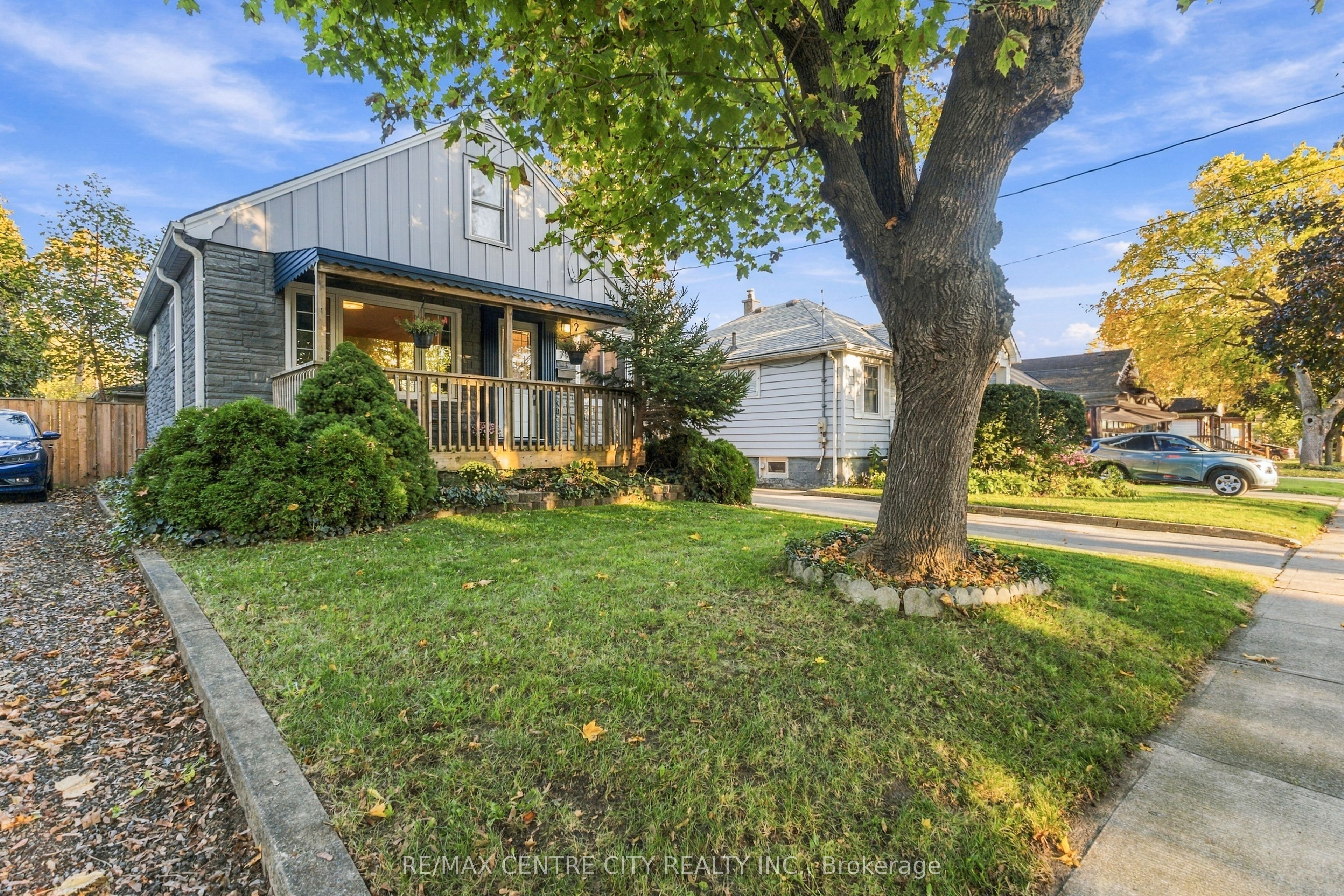 794 Strand Street Property Photo 3