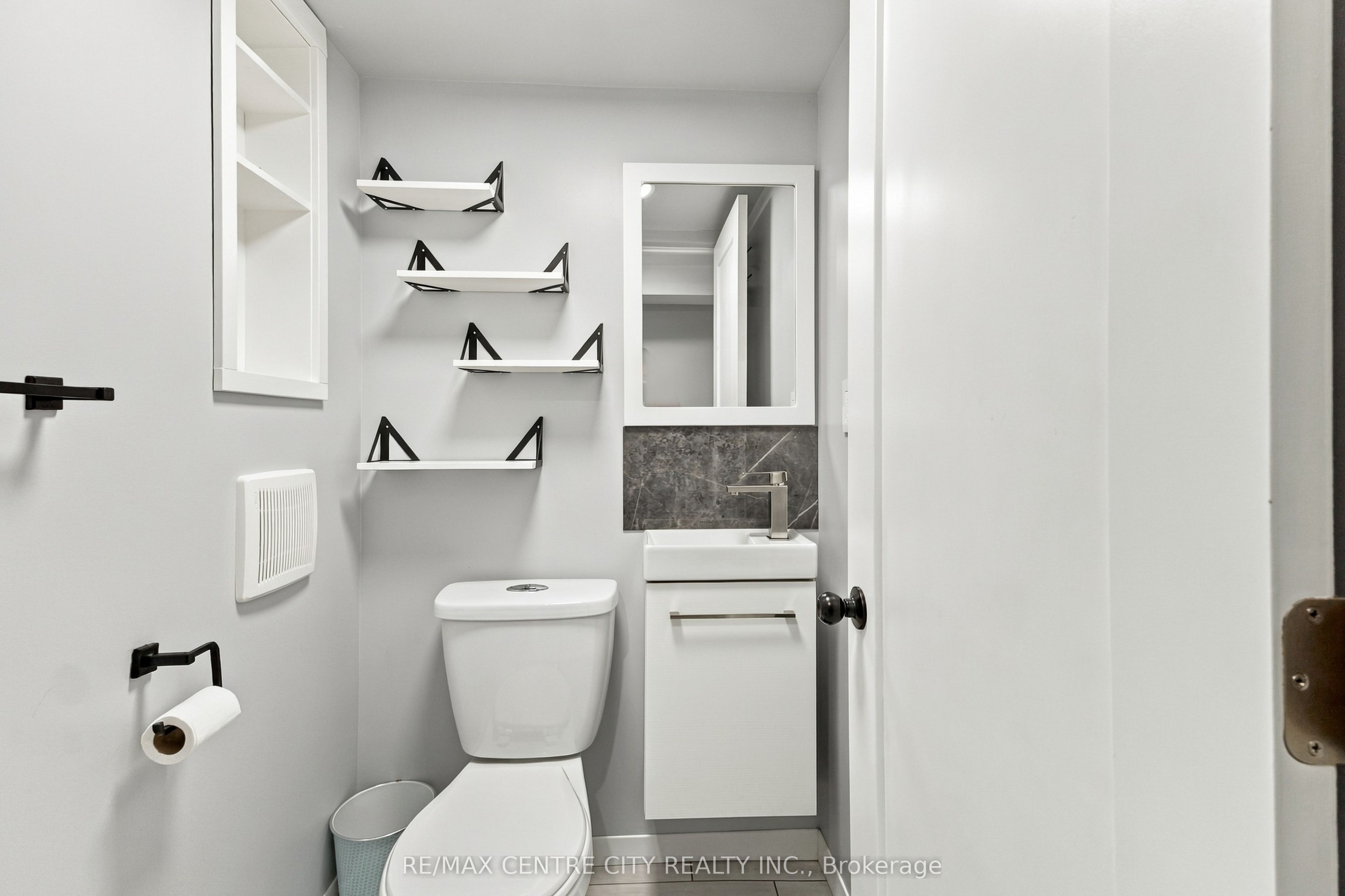 794 Strand Street Property Photo 31