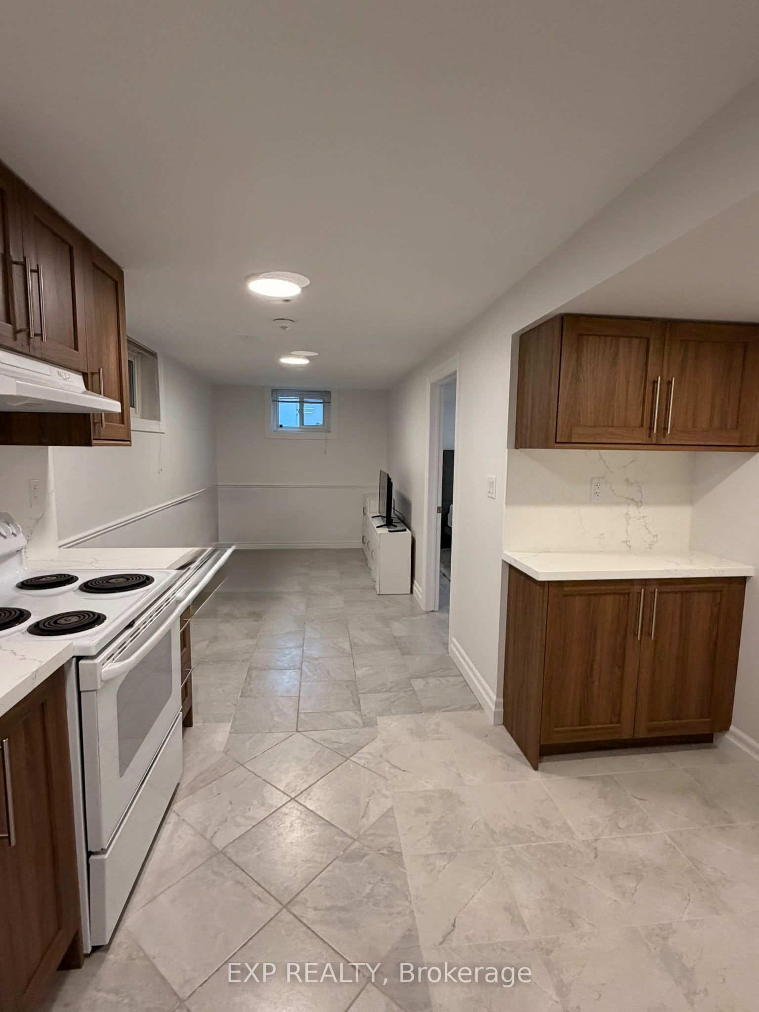 103 Mcanulty Boulevard Lower Property Photo 3