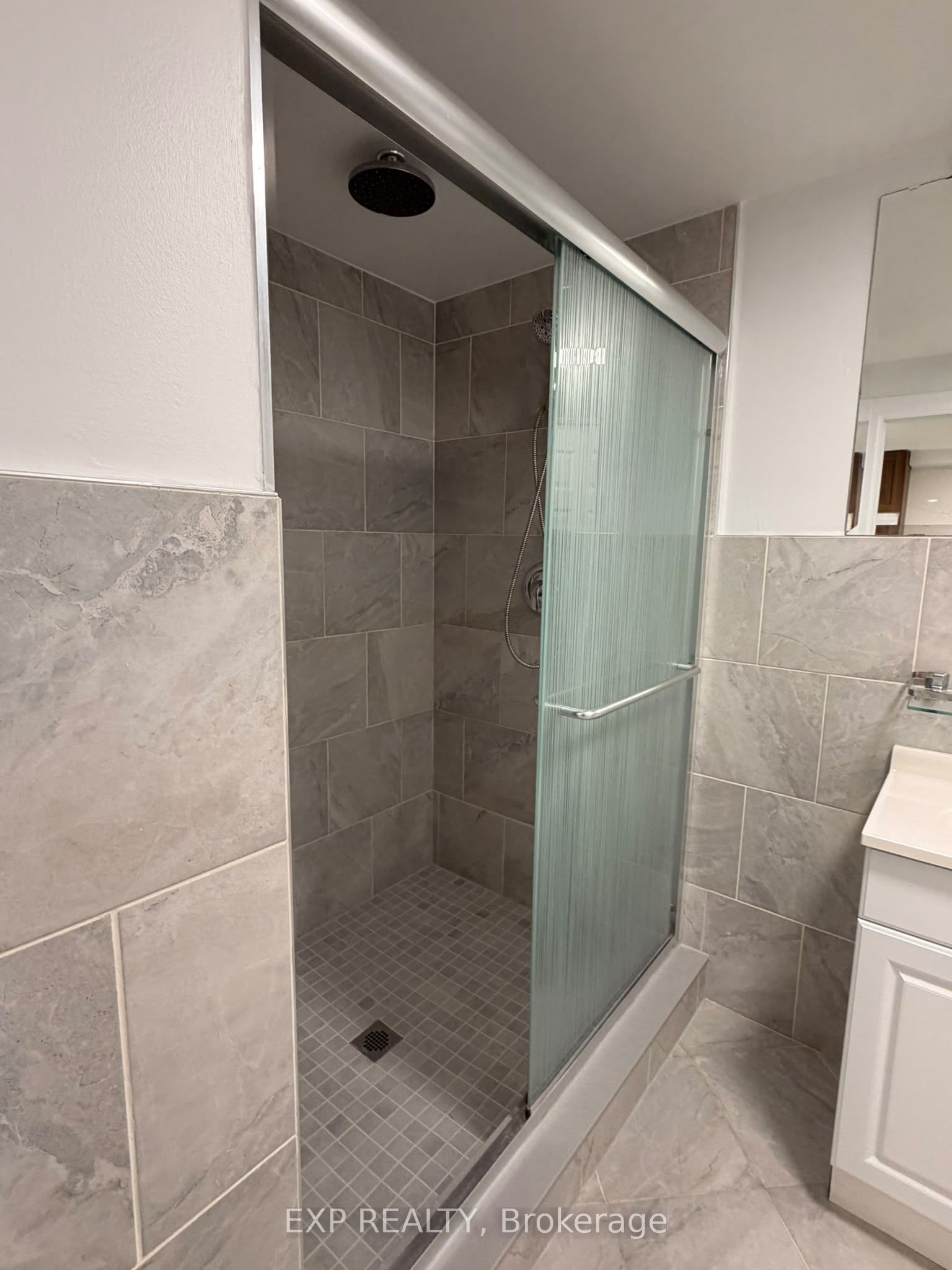 103 Mcanulty Boulevard Lower Property Photo 5