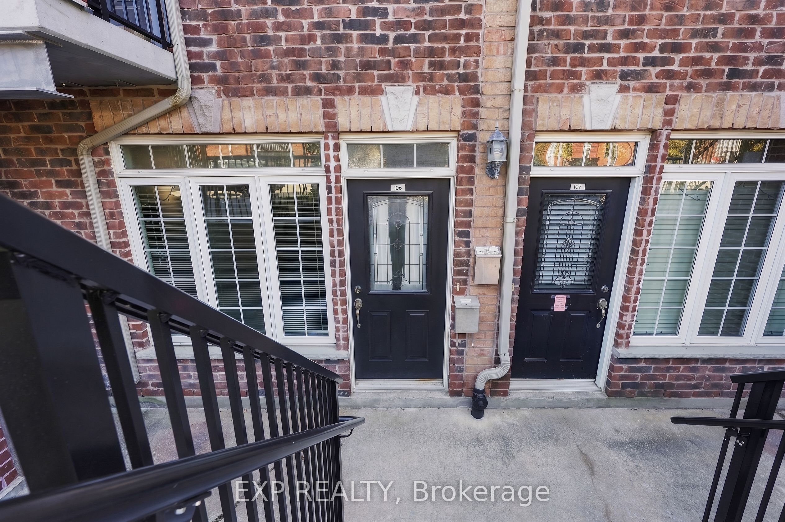 555 King Street E 106 Property Photo 2