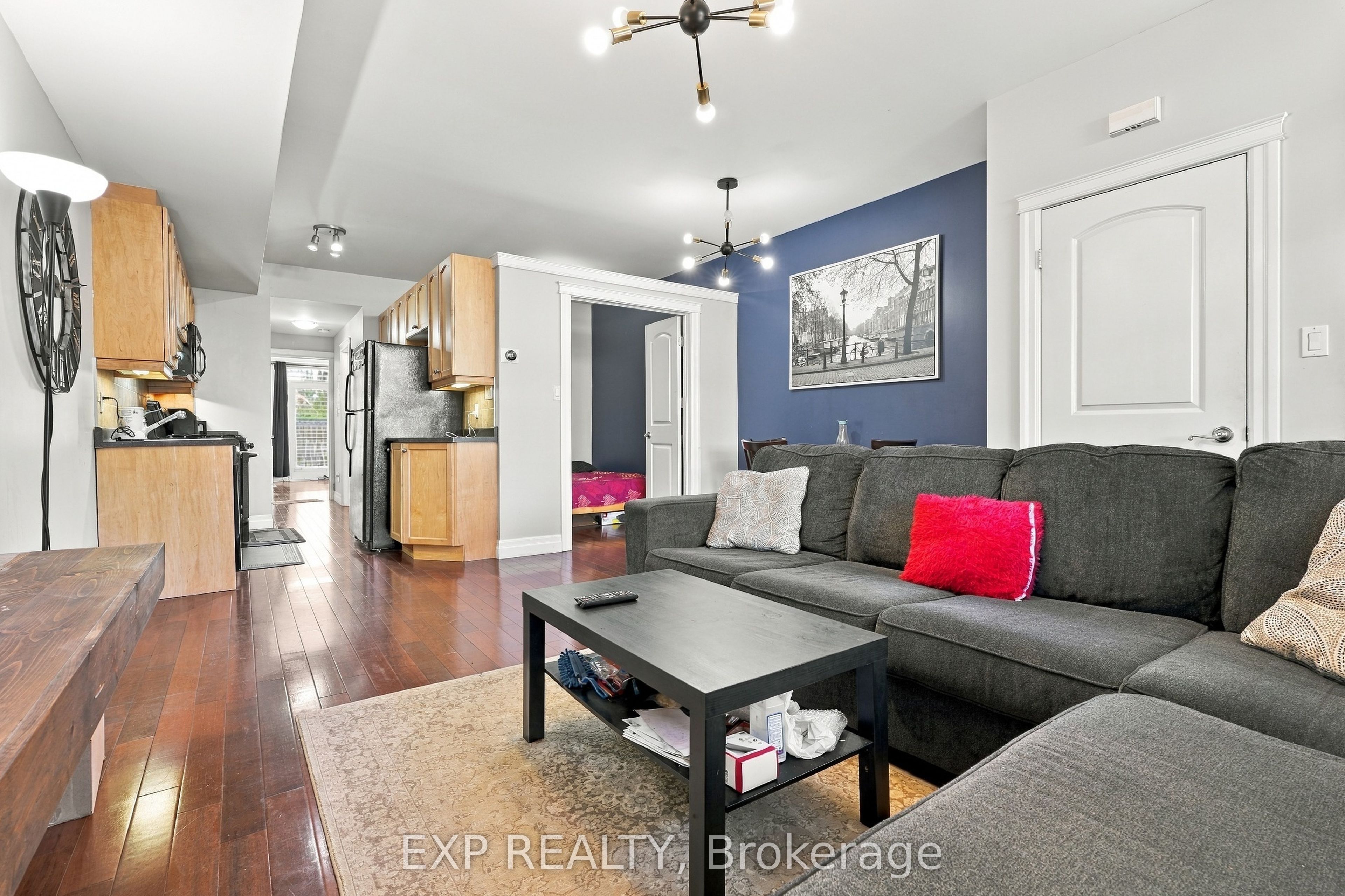 555 King Street E 106 Property Photo 4