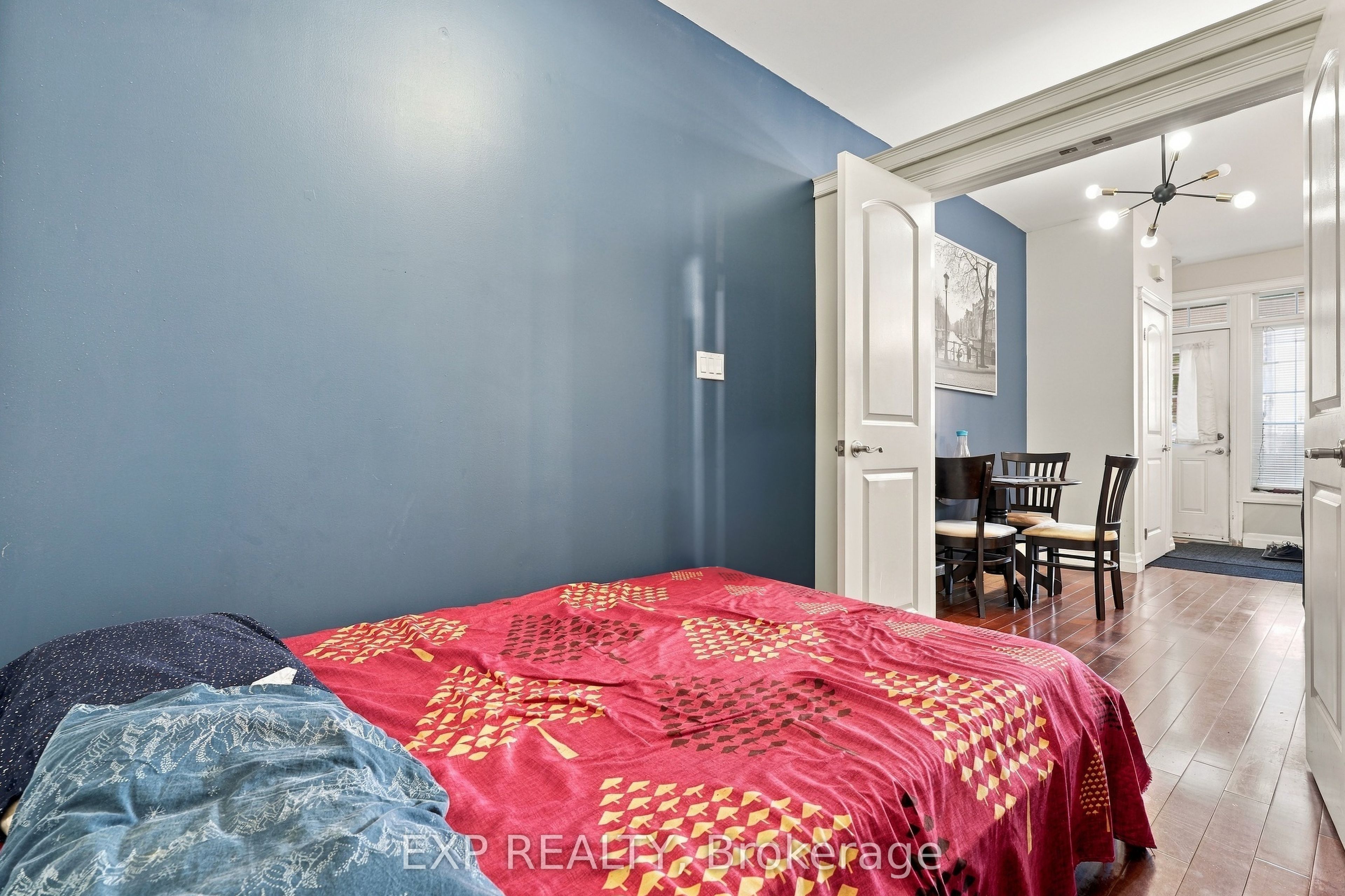555 King Street E 106 Property Photo 5