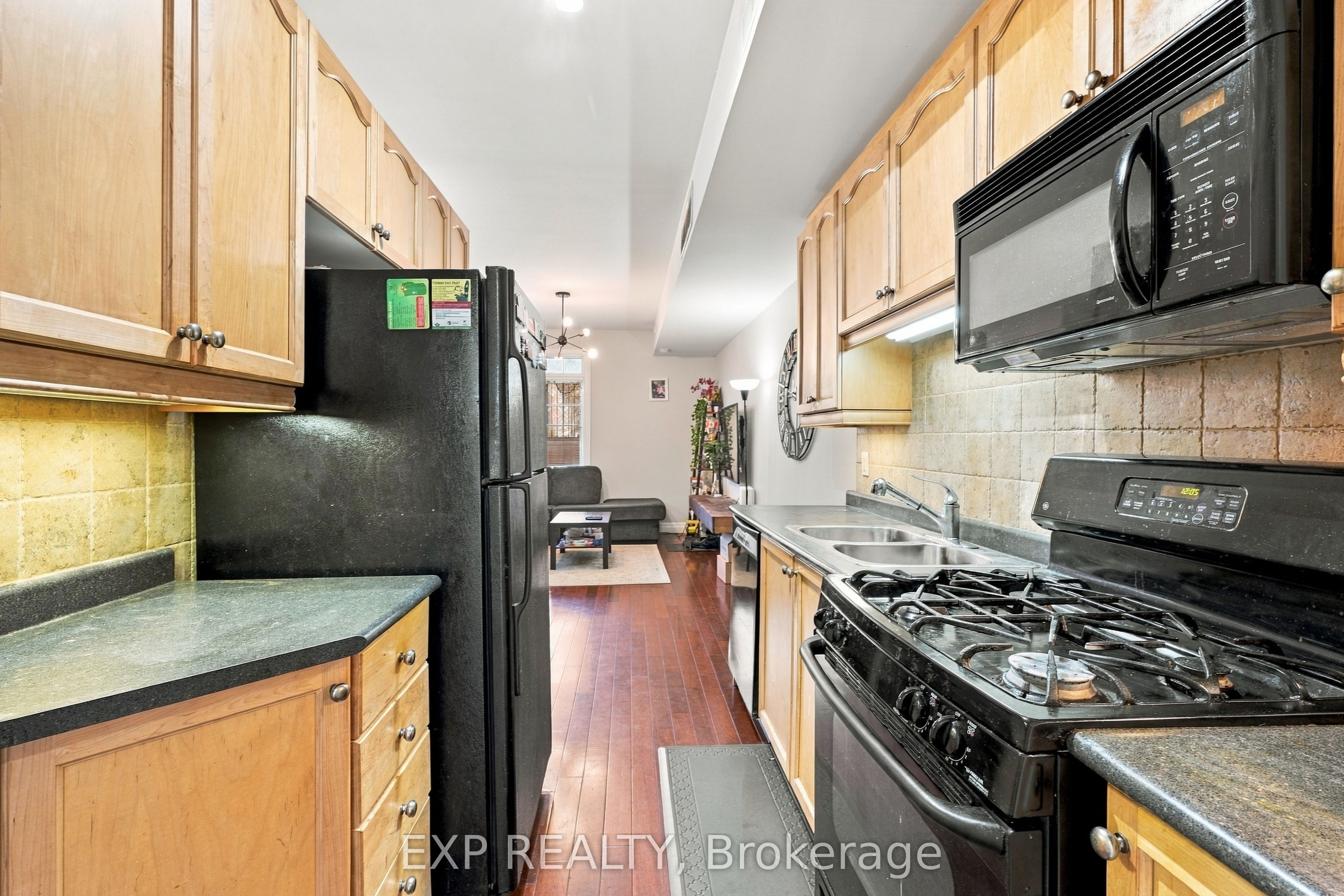 555 King Street E 106 Property Photo 8