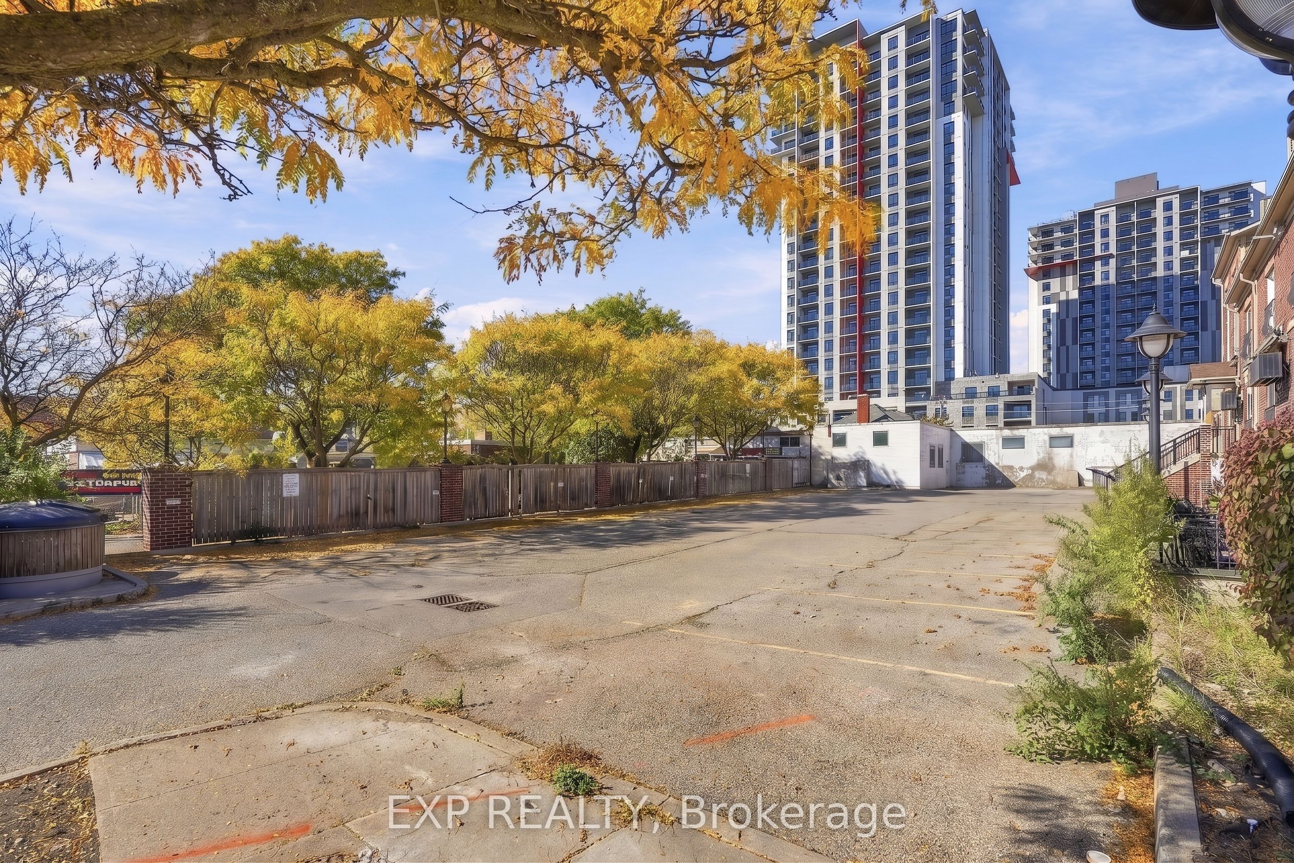 555 King Street E 106 Property Photo 14