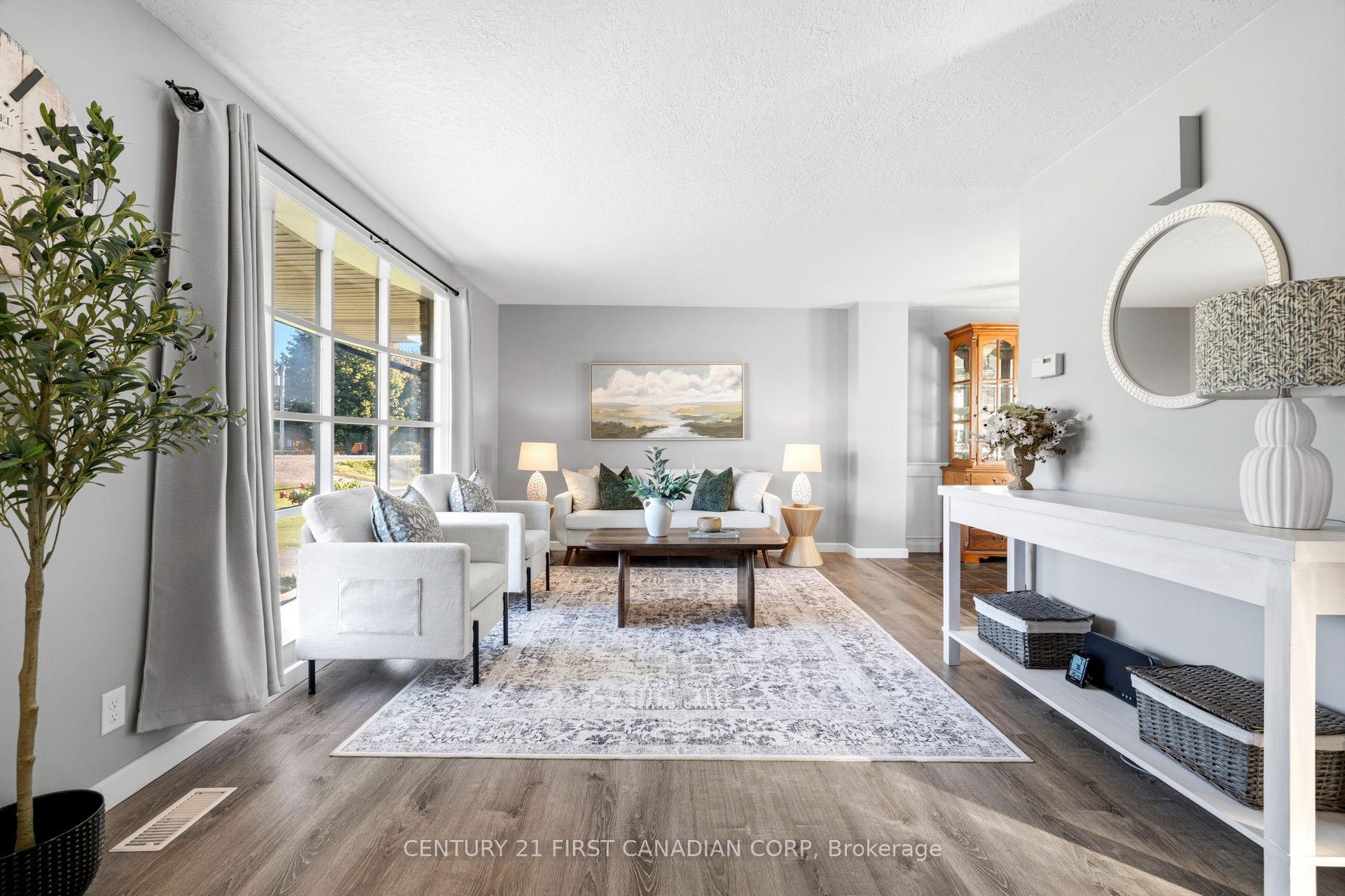 32831 Richmond Street Property Photo 5