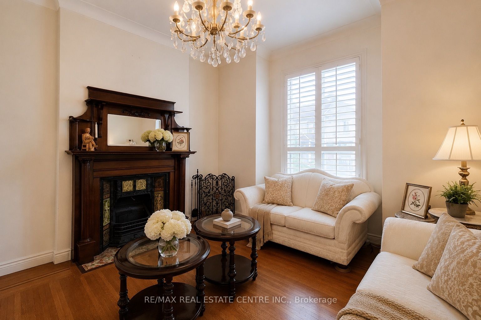 244 Hughson Street N Property Photo 9
