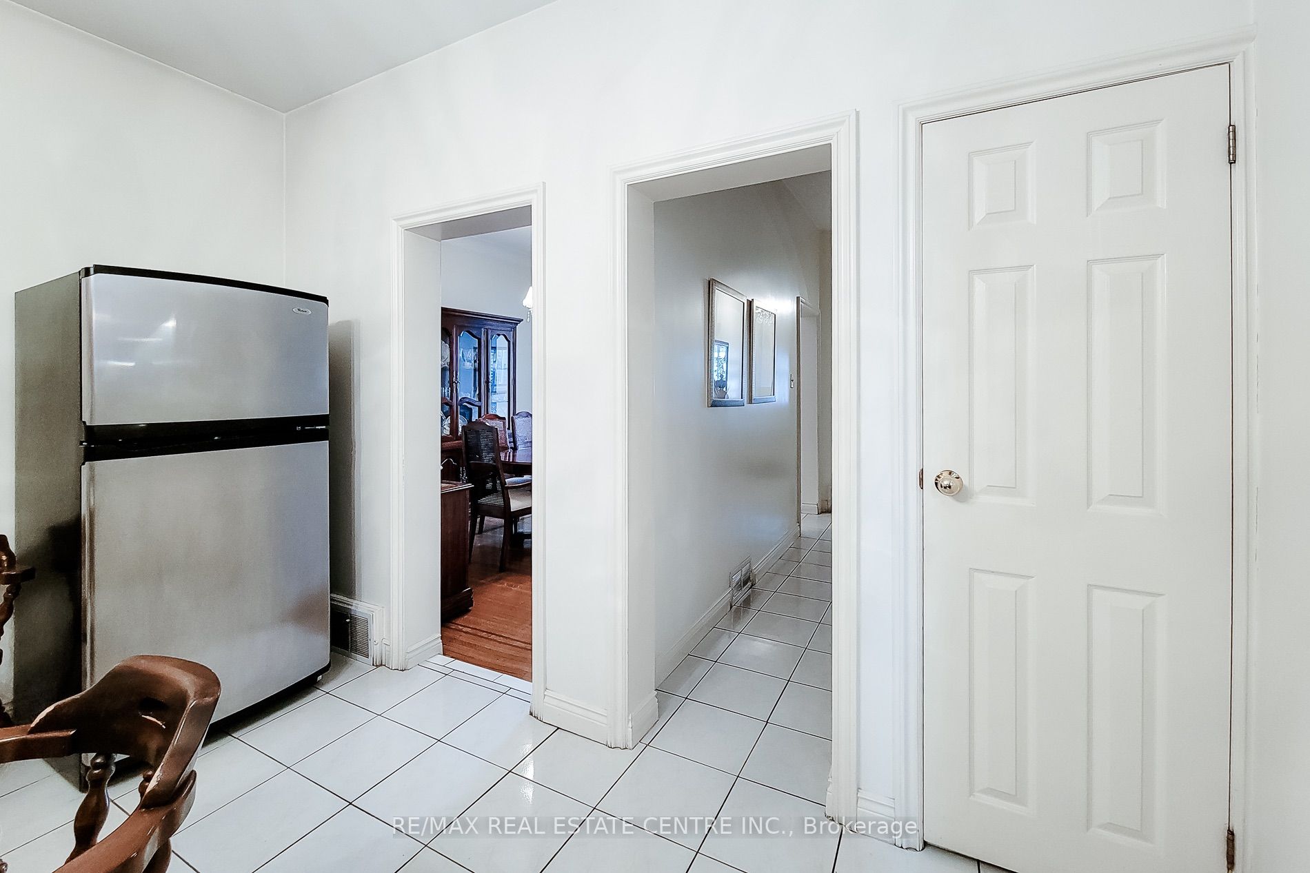 244 Hughson Street N Property Photo 15