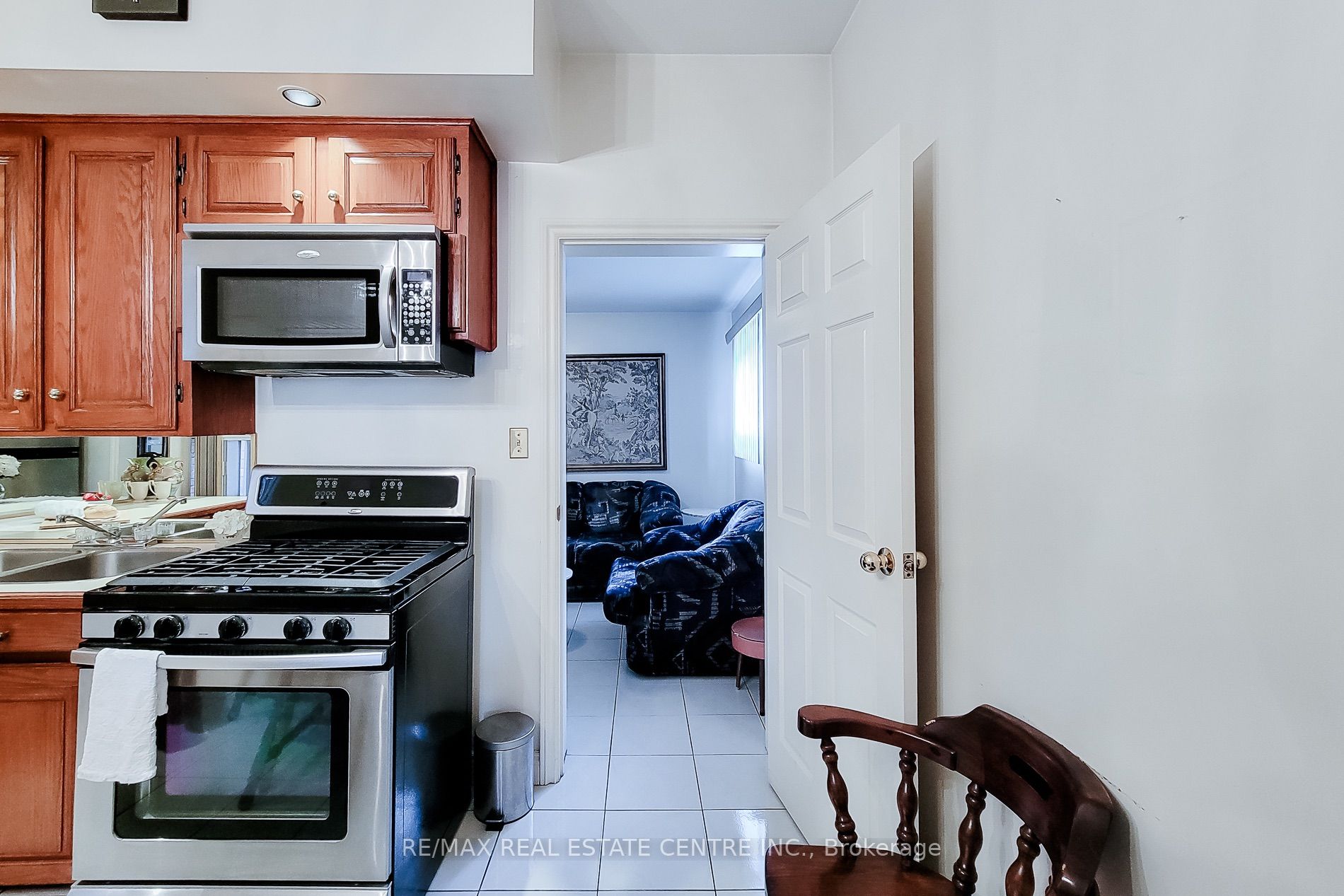 244 Hughson Street N Property Photo 19