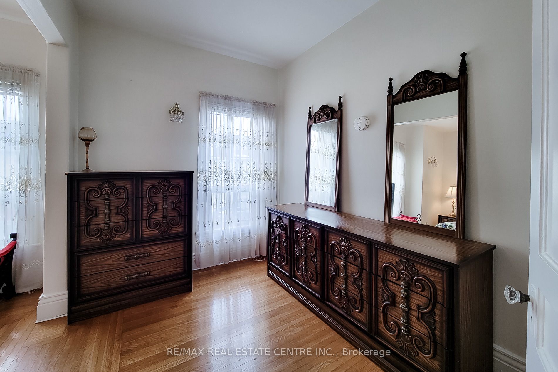 244 Hughson Street N Property Photo 27