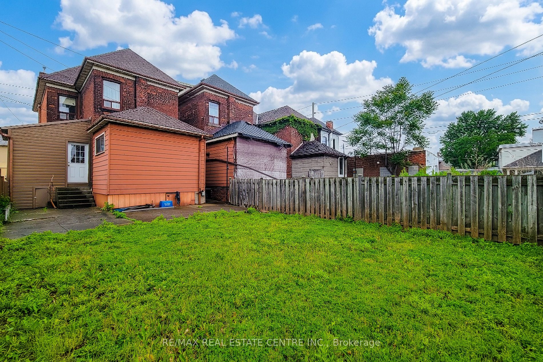 244 Hughson Street N Property Photo 35