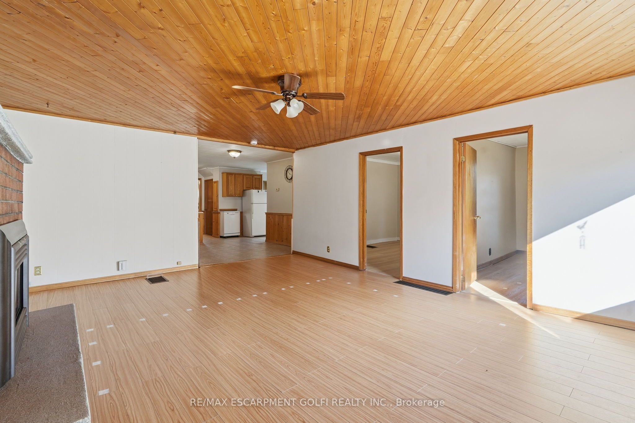 9943 Ort Road Property Photo 5