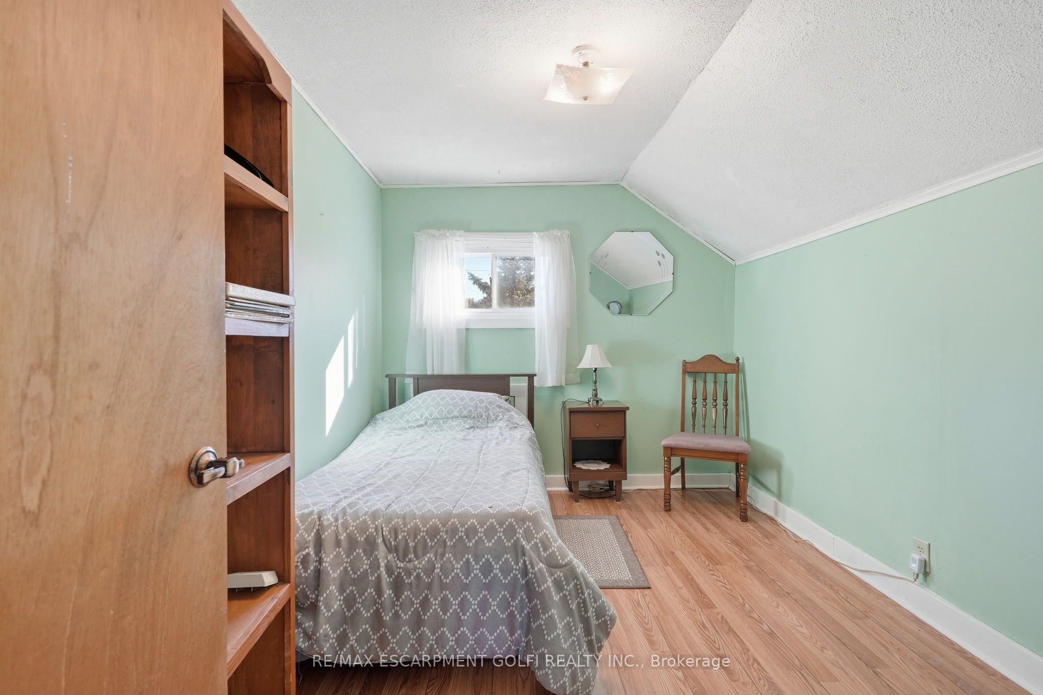 9943 Ort Road Property Photo 12