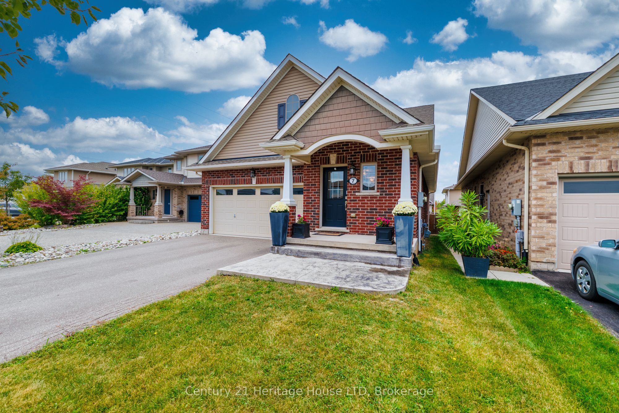 7 Kenmar Court Property Photo 2