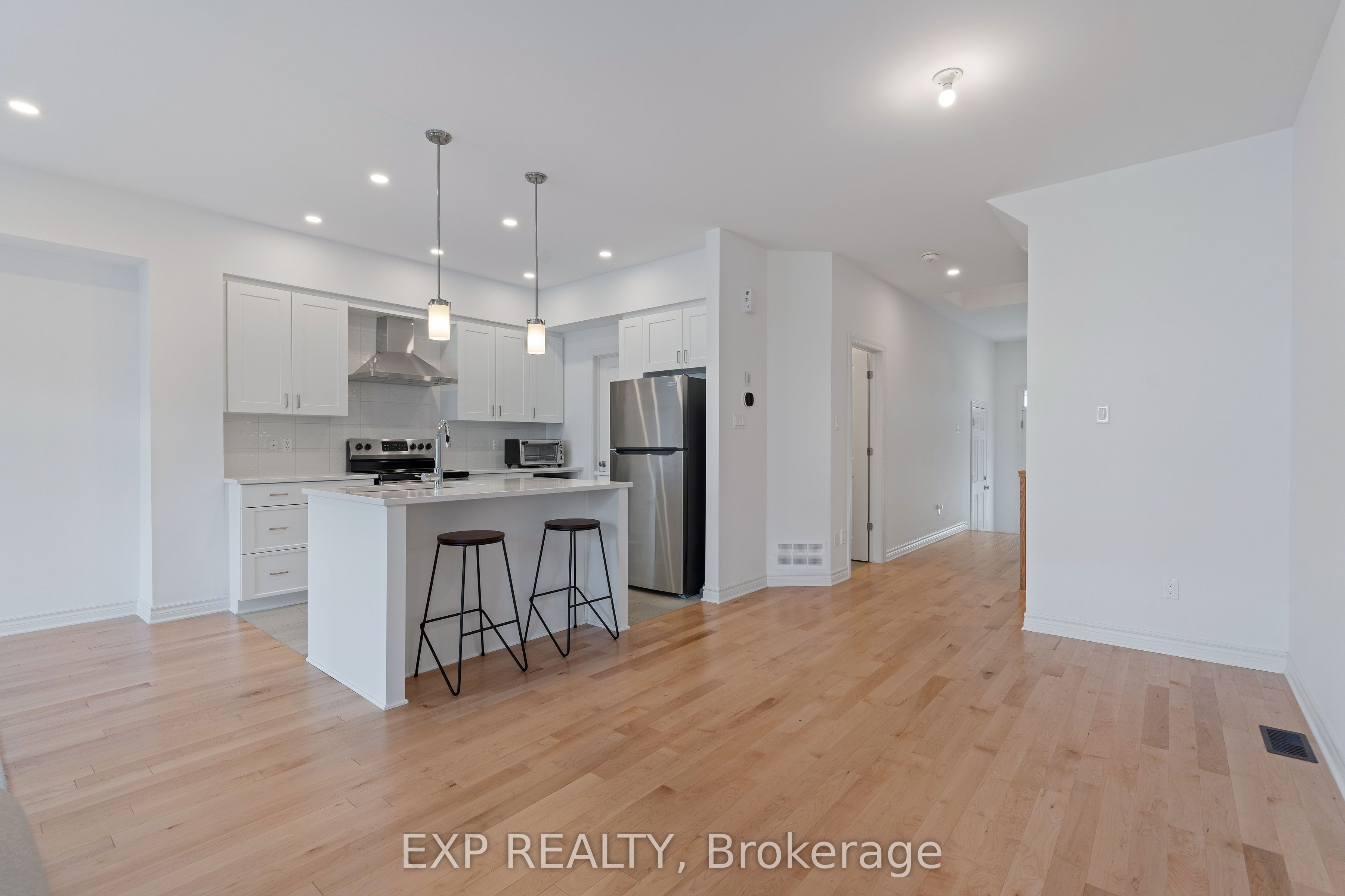 677 Cordelette Circle Property Photo 6