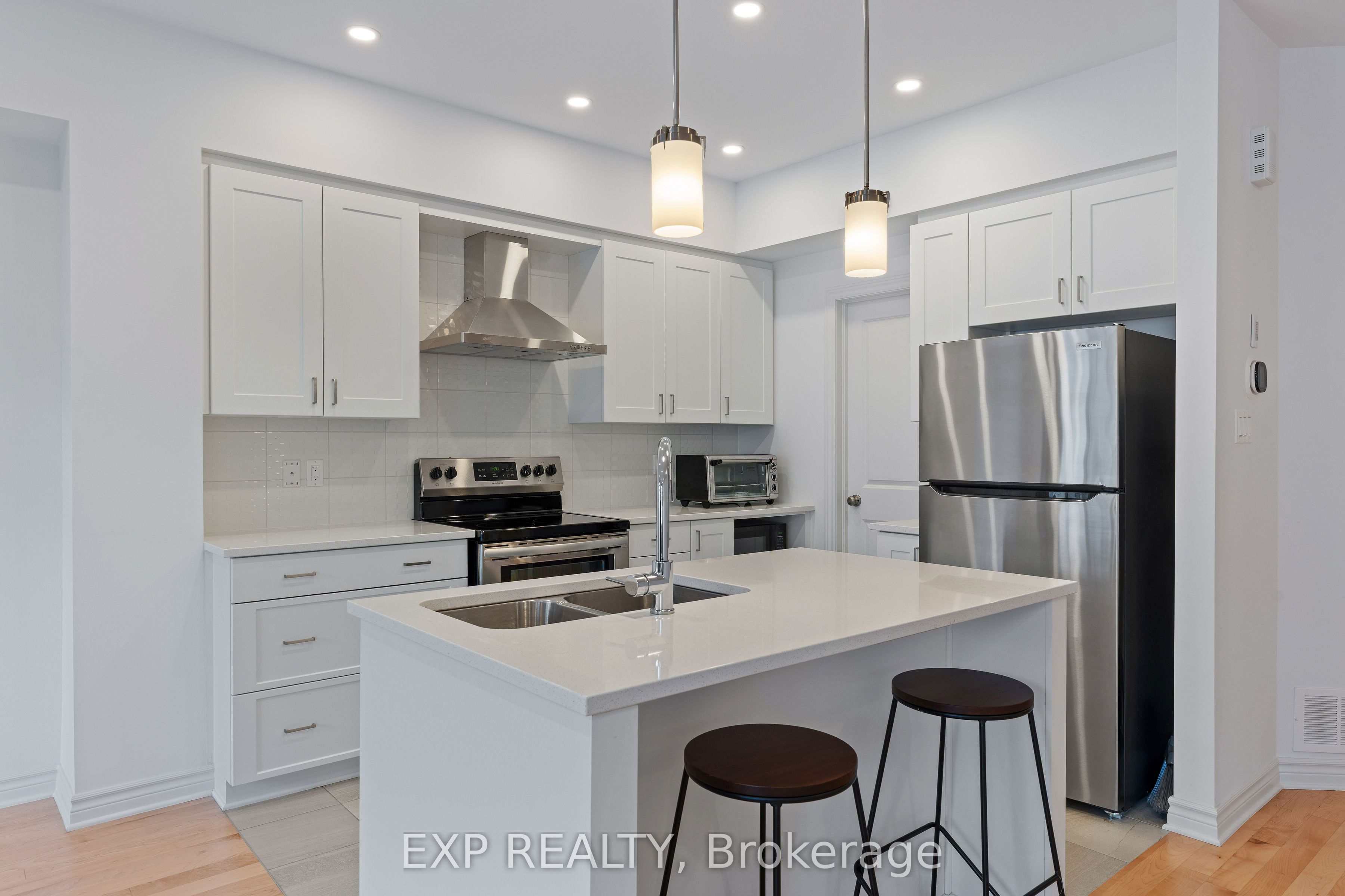 677 Cordelette Circle Property Photo 12