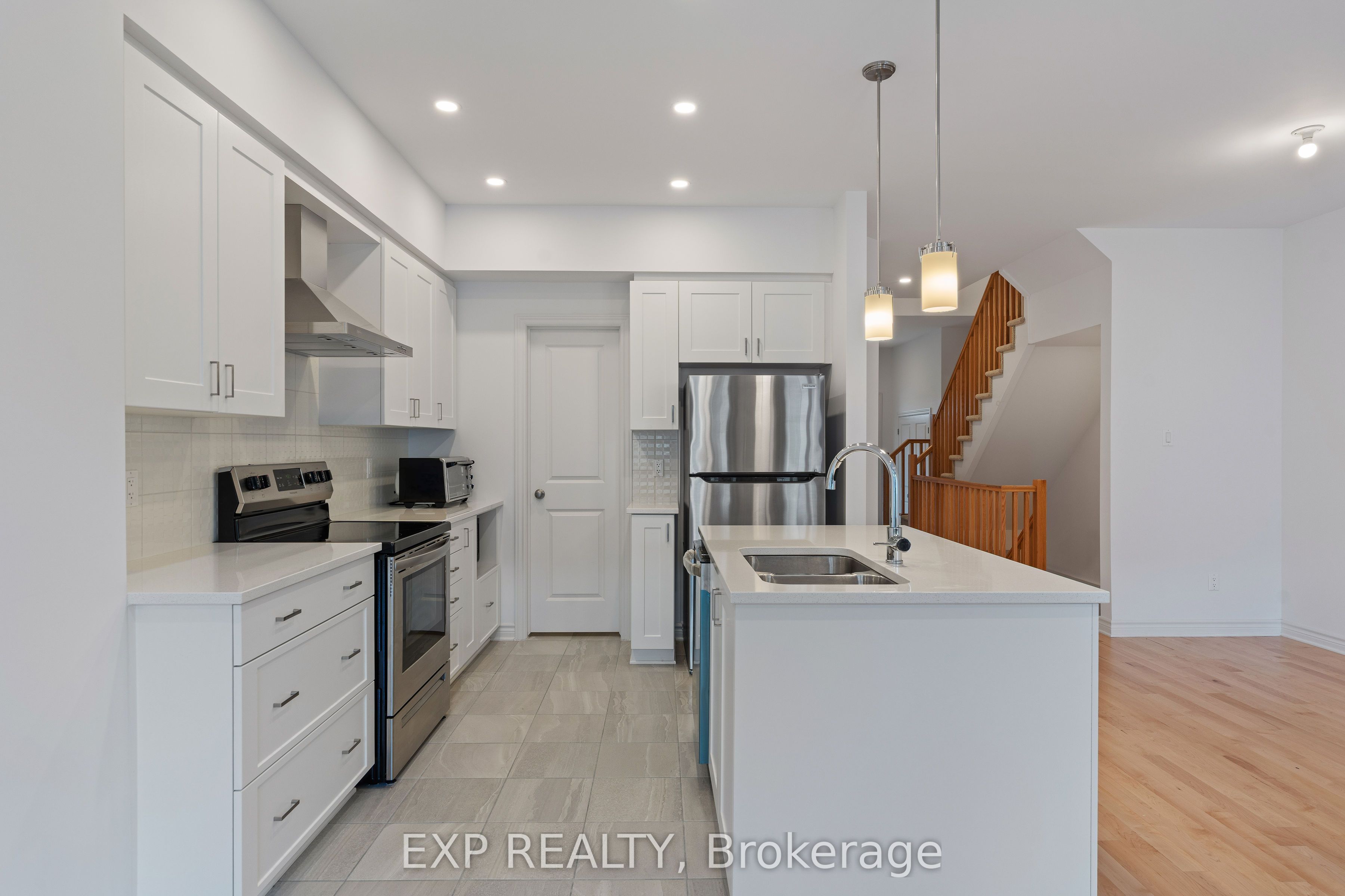 677 Cordelette Circle Property Photo 13