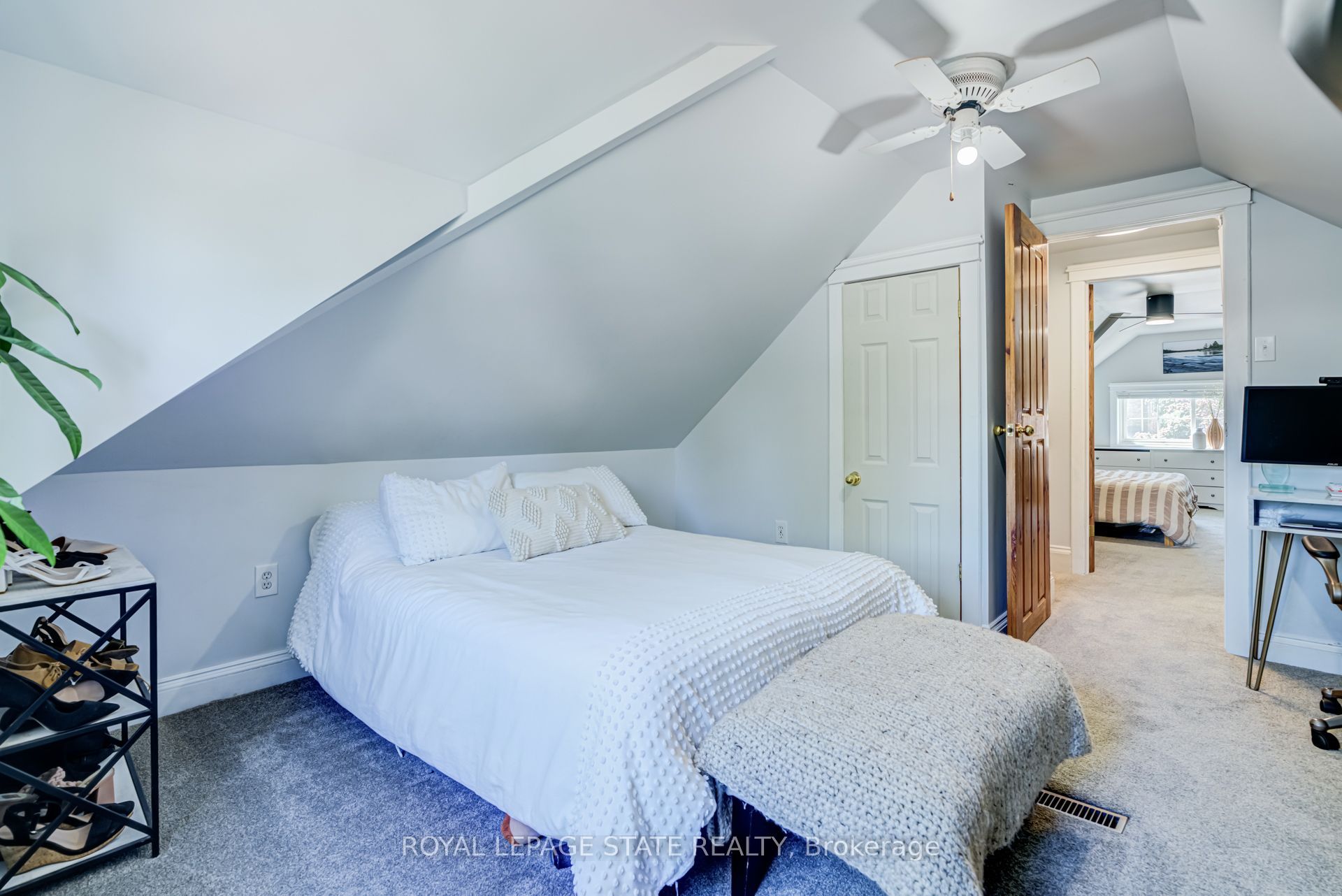 175 Rosslyn Avenue S Property Photo 32