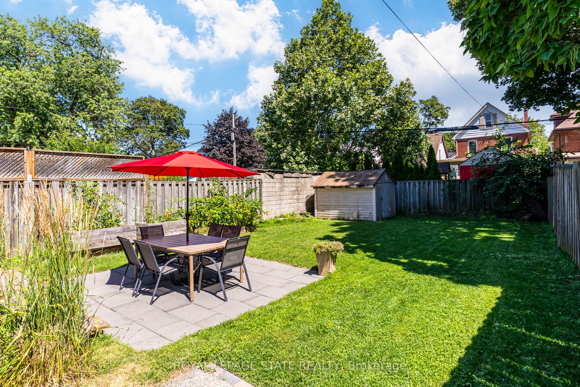 175 Rosslyn Avenue S Property Photo 36