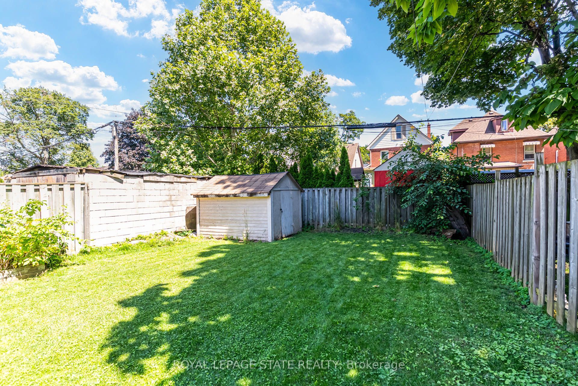 175 Rosslyn Avenue S Property Photo 40