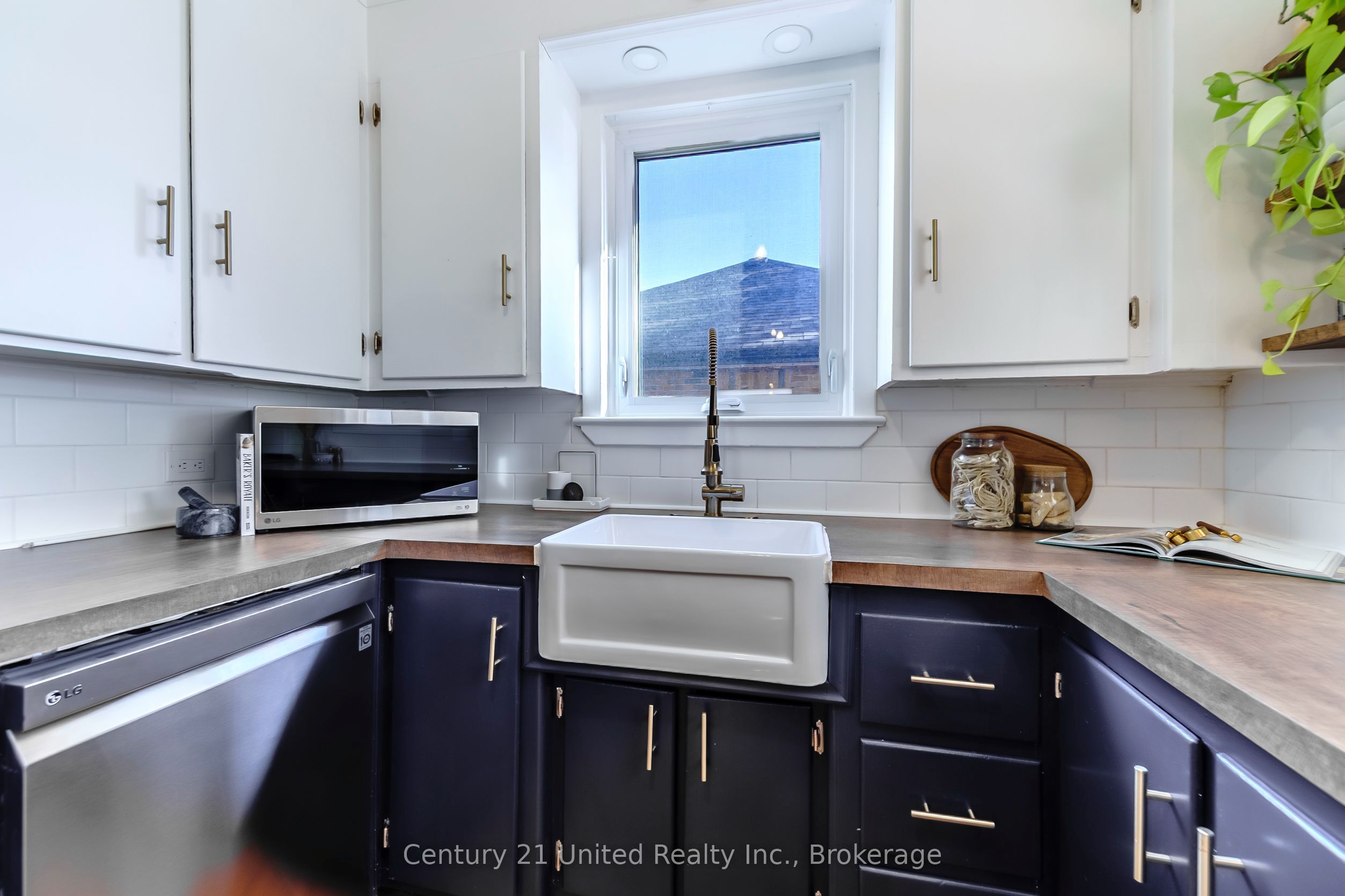 750 Curtis Road Property Photo 12
