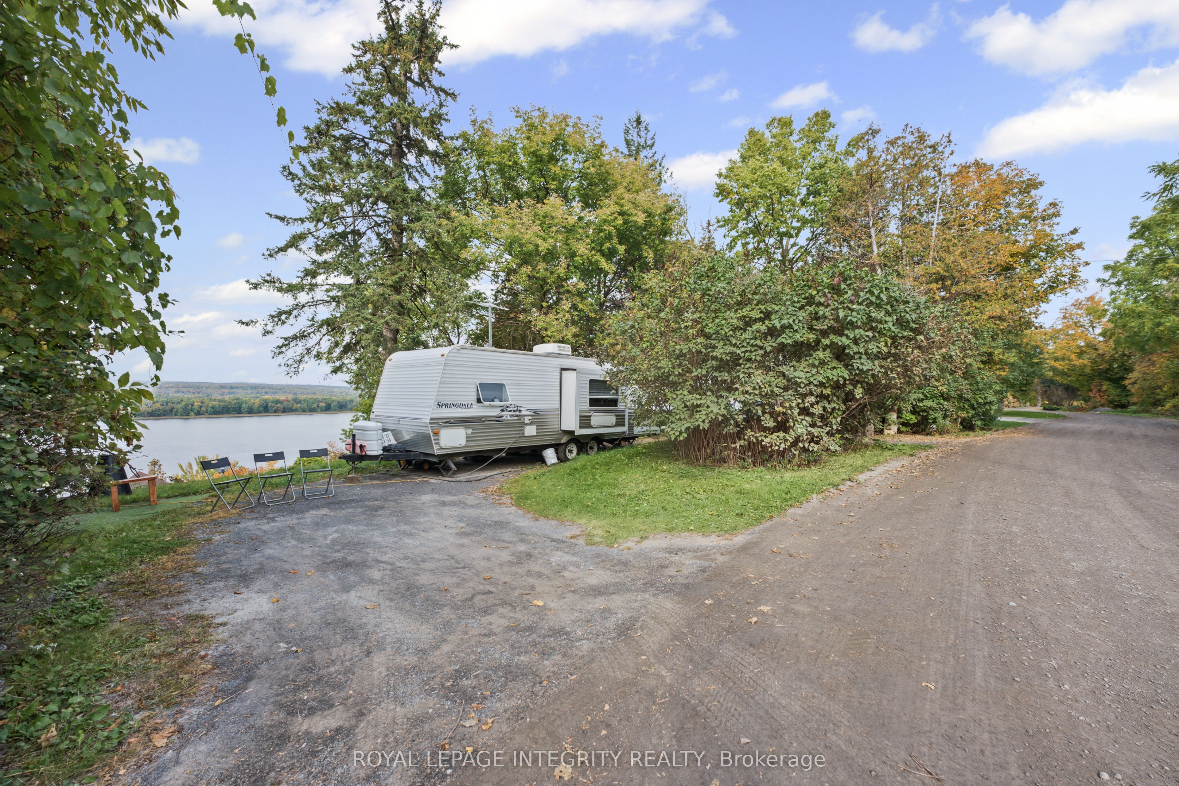1587 Lilac Lane Property Photo 14