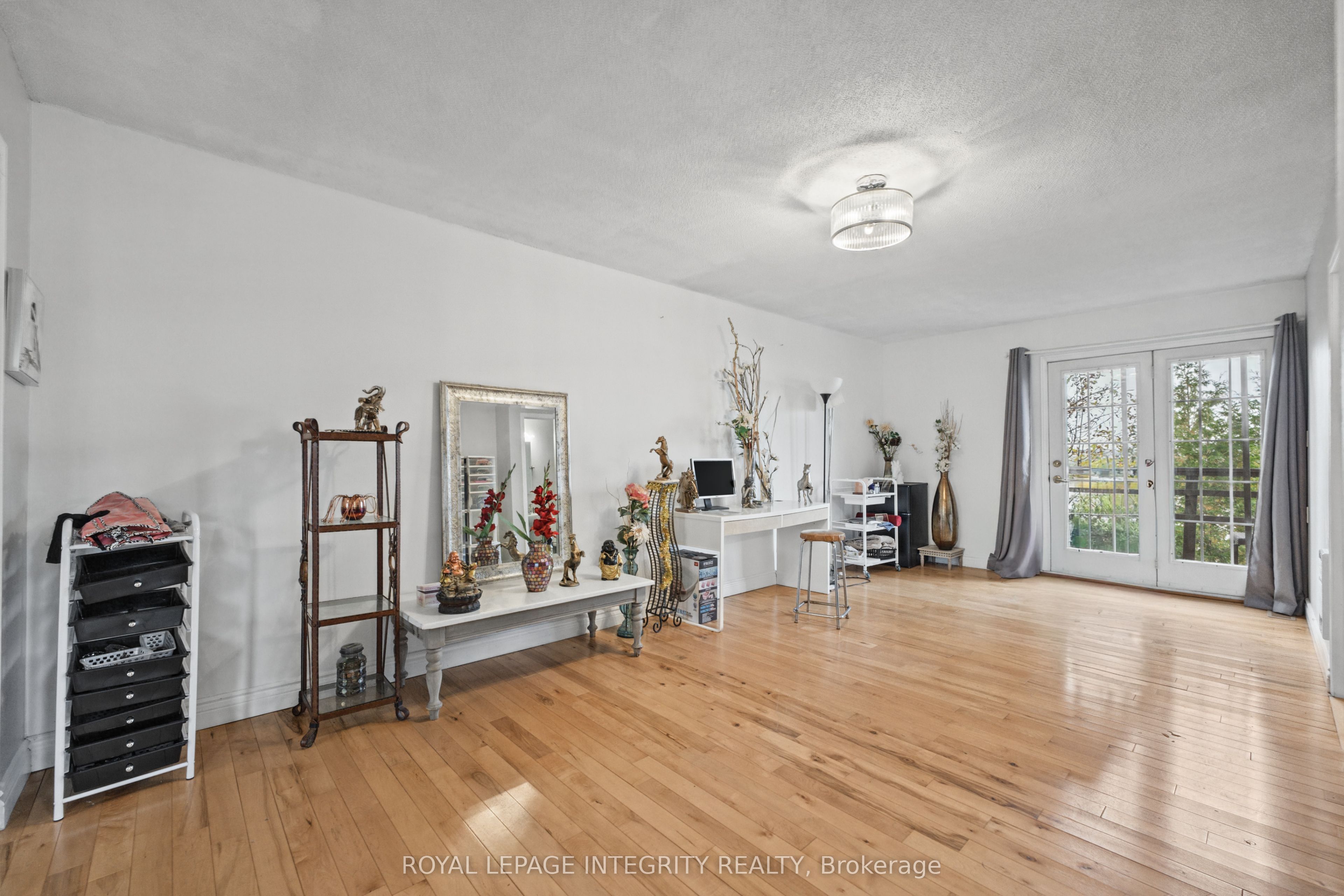 1587 Lilac Lane Property Photo 18
