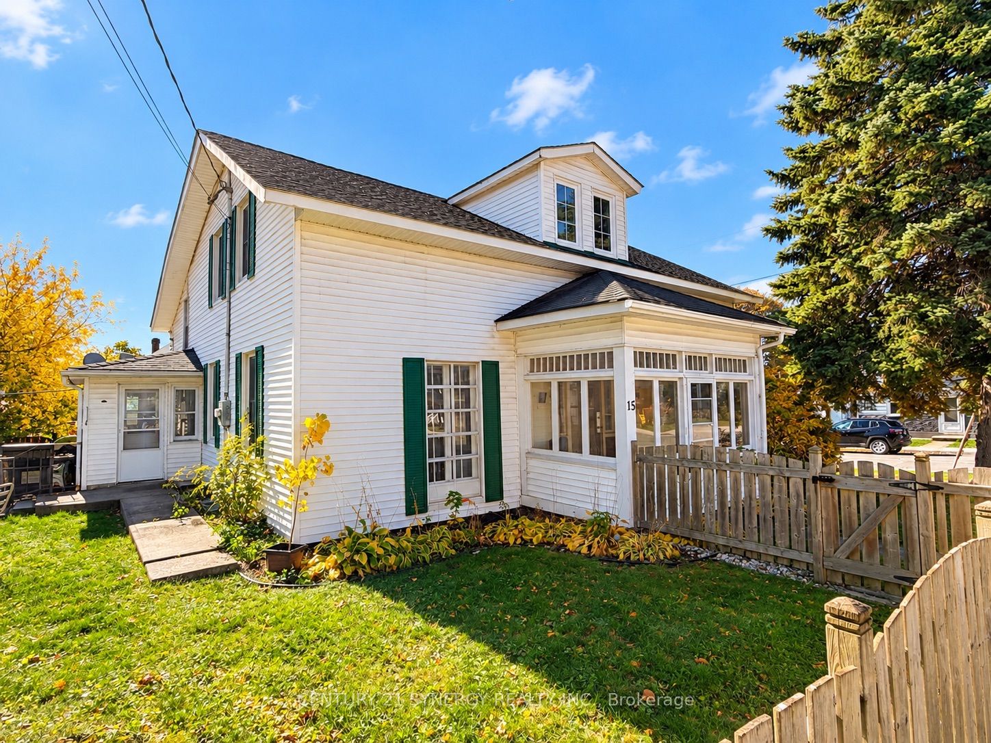 15 Strathcona Street Property Photo 3